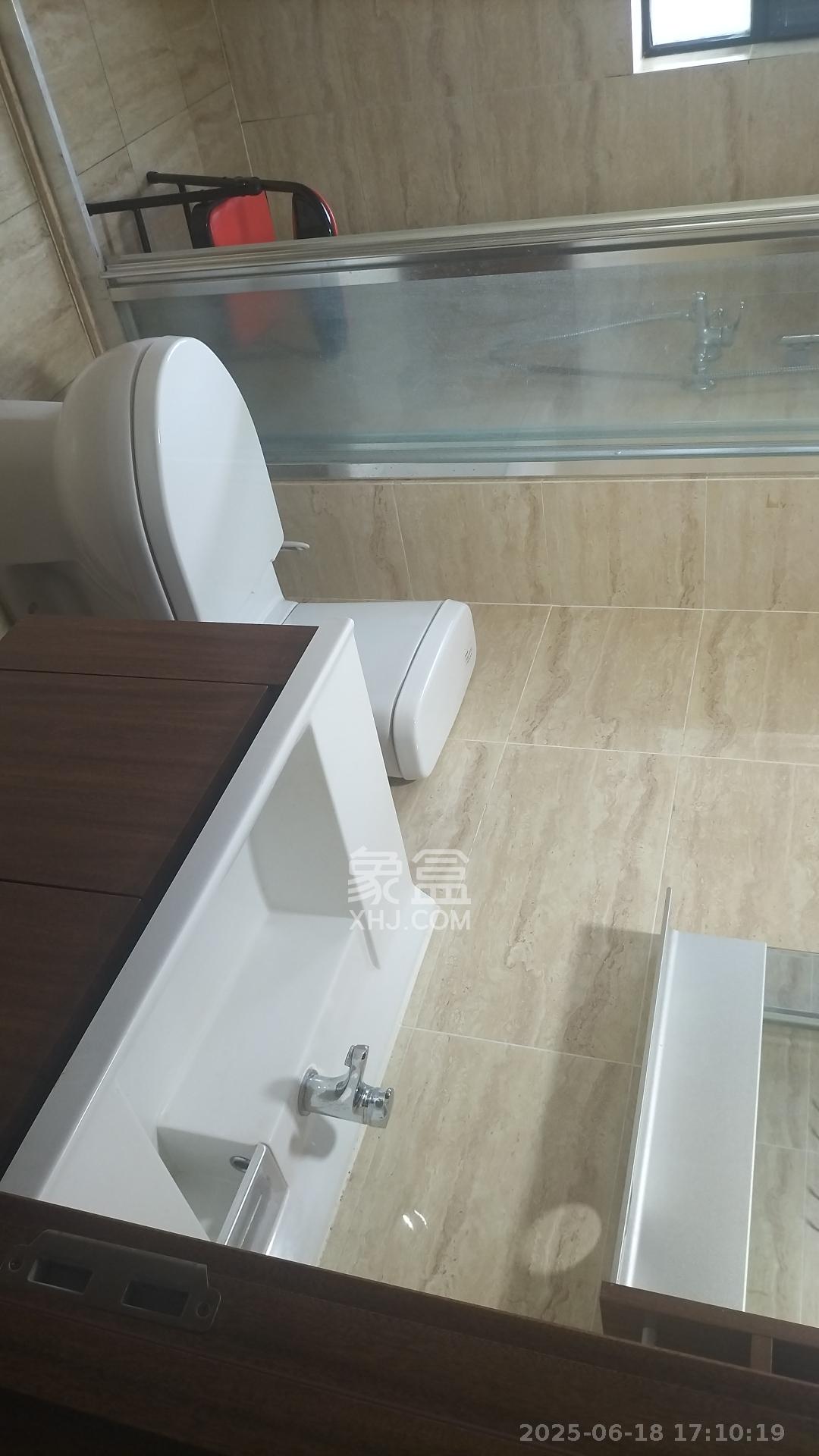 万科里梅溪郡  3室2厅2卫   3600.00元/月室内图