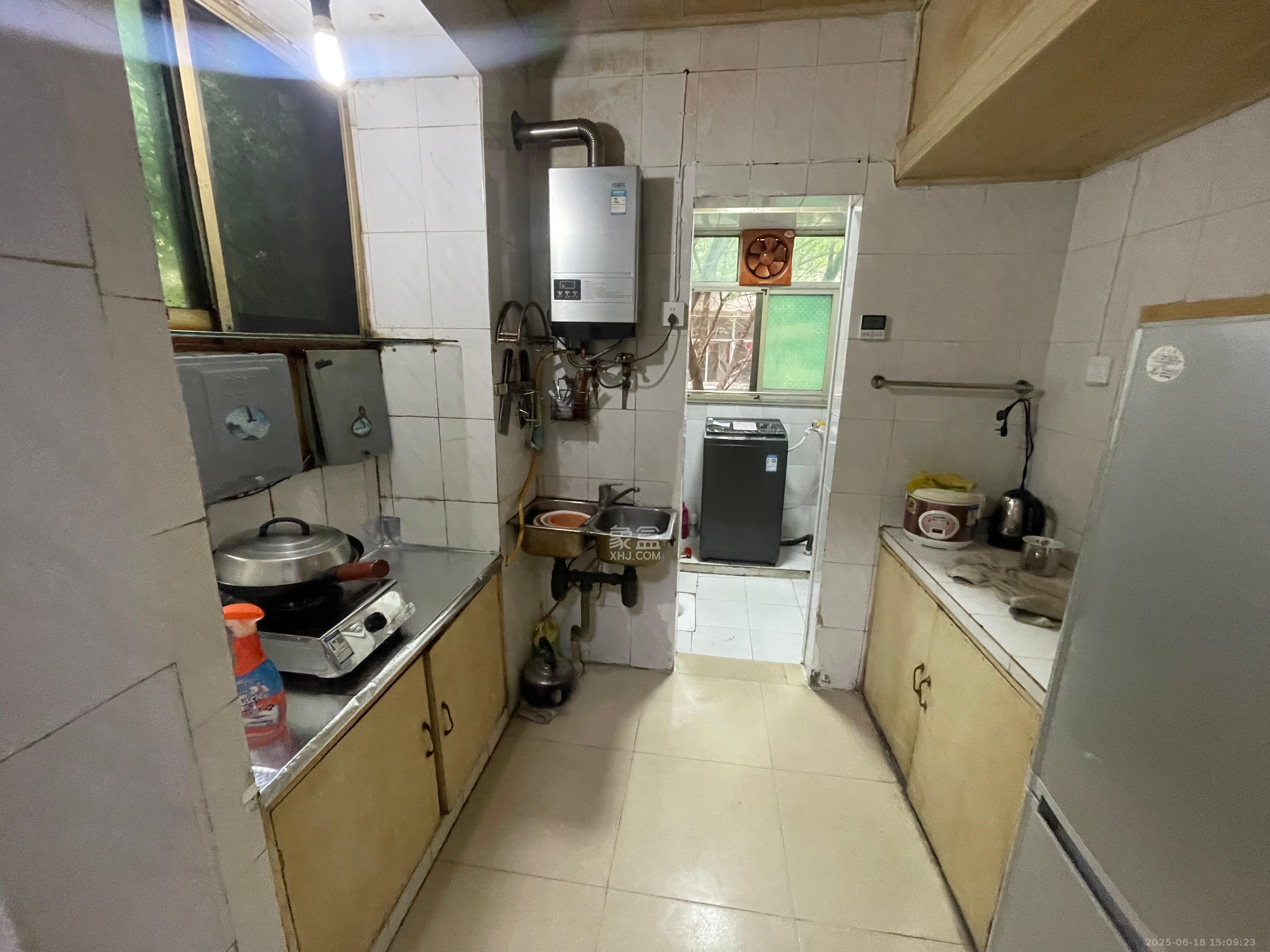 茶园坡金属制品厂宿舍(金制小区) 3室1厅1卫 1200.0元/月 茶园坡金属制品厂宿舍(金制小区) 3室1厅1卫 1200.0元/月室内图