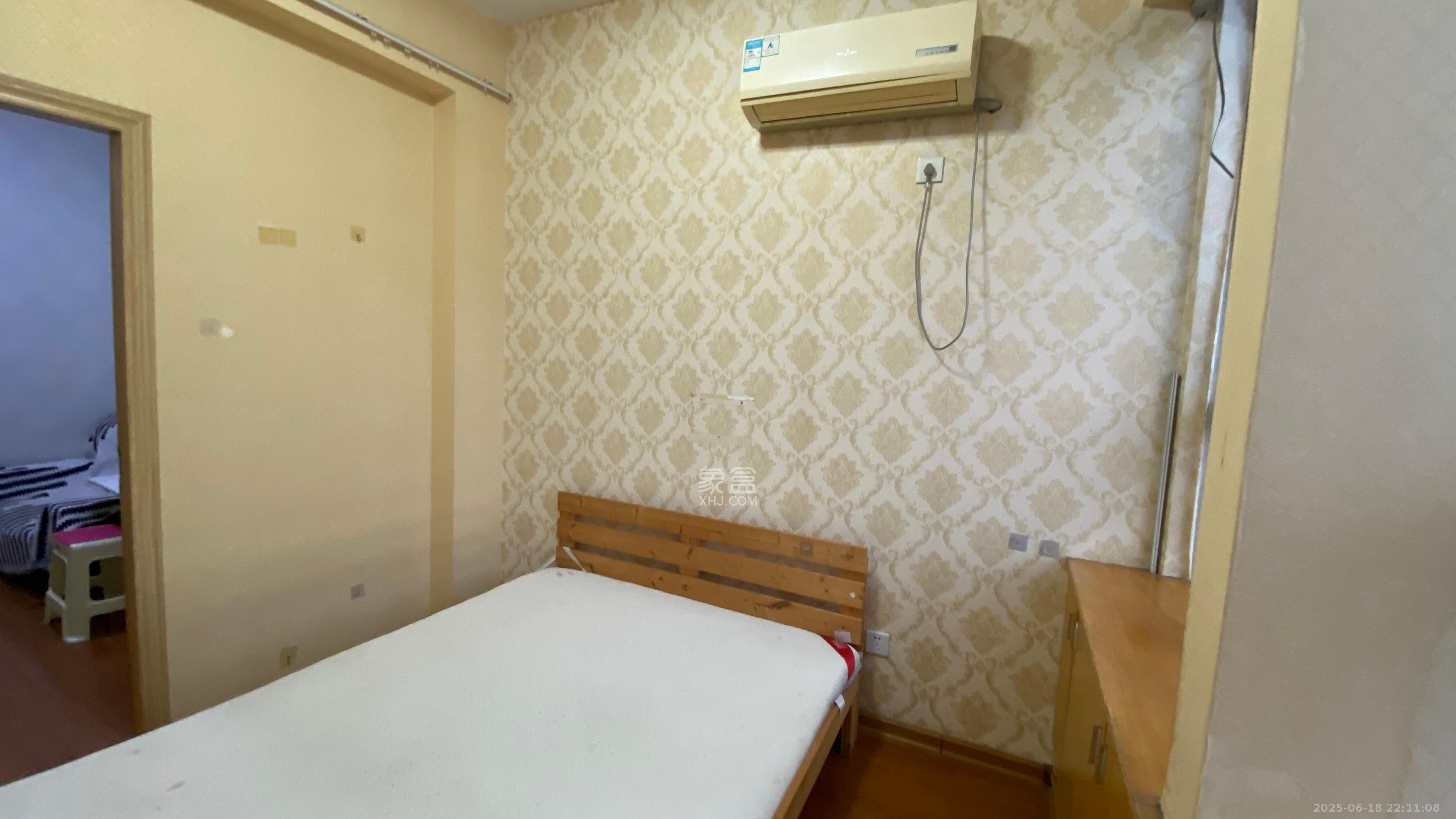 红星国际星城  2室1厅1卫    1400.0元/月 红星国际星城  2室1厅1卫    1400.0元/月室内图