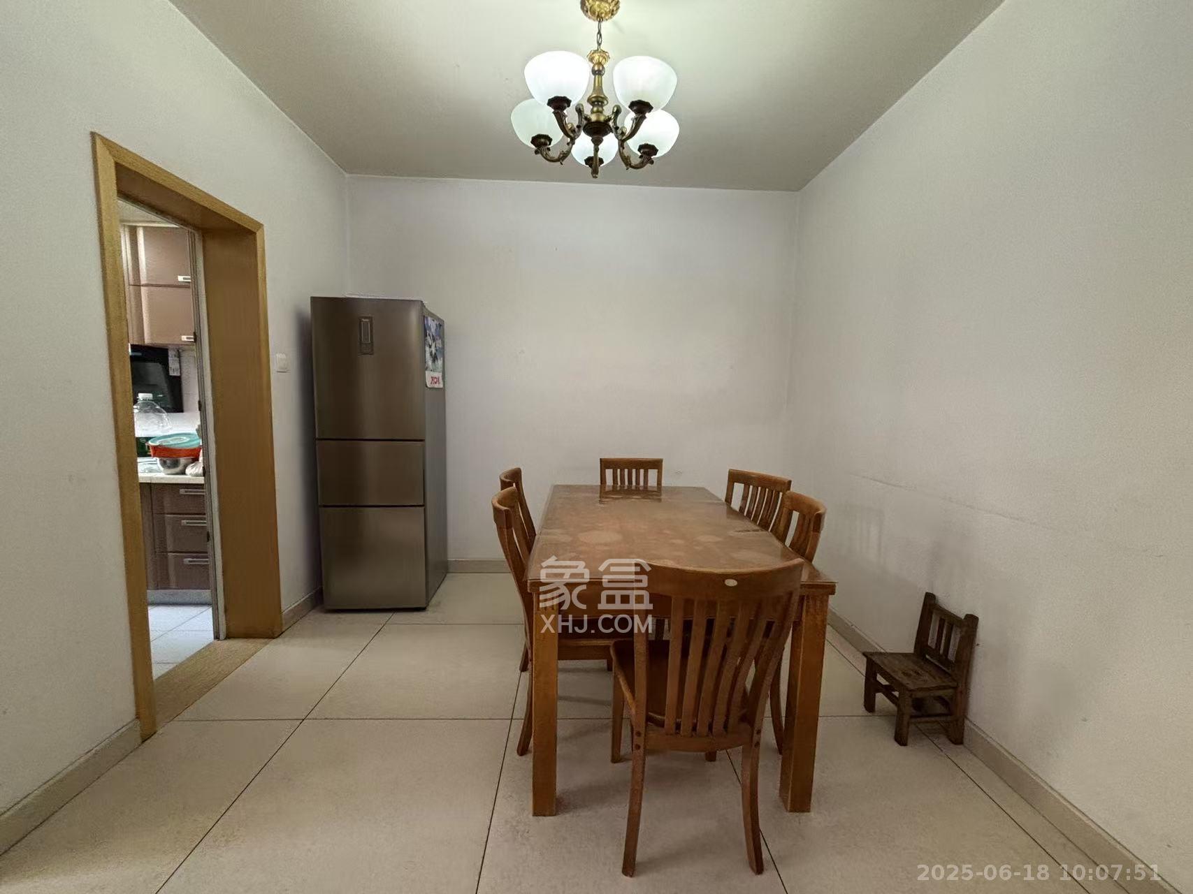 白沙家园(白沙欣苑) 4室2厅1卫 3600.0元/月 白沙家园(白沙欣苑) 4室2厅1卫 3600.0元/月室内图