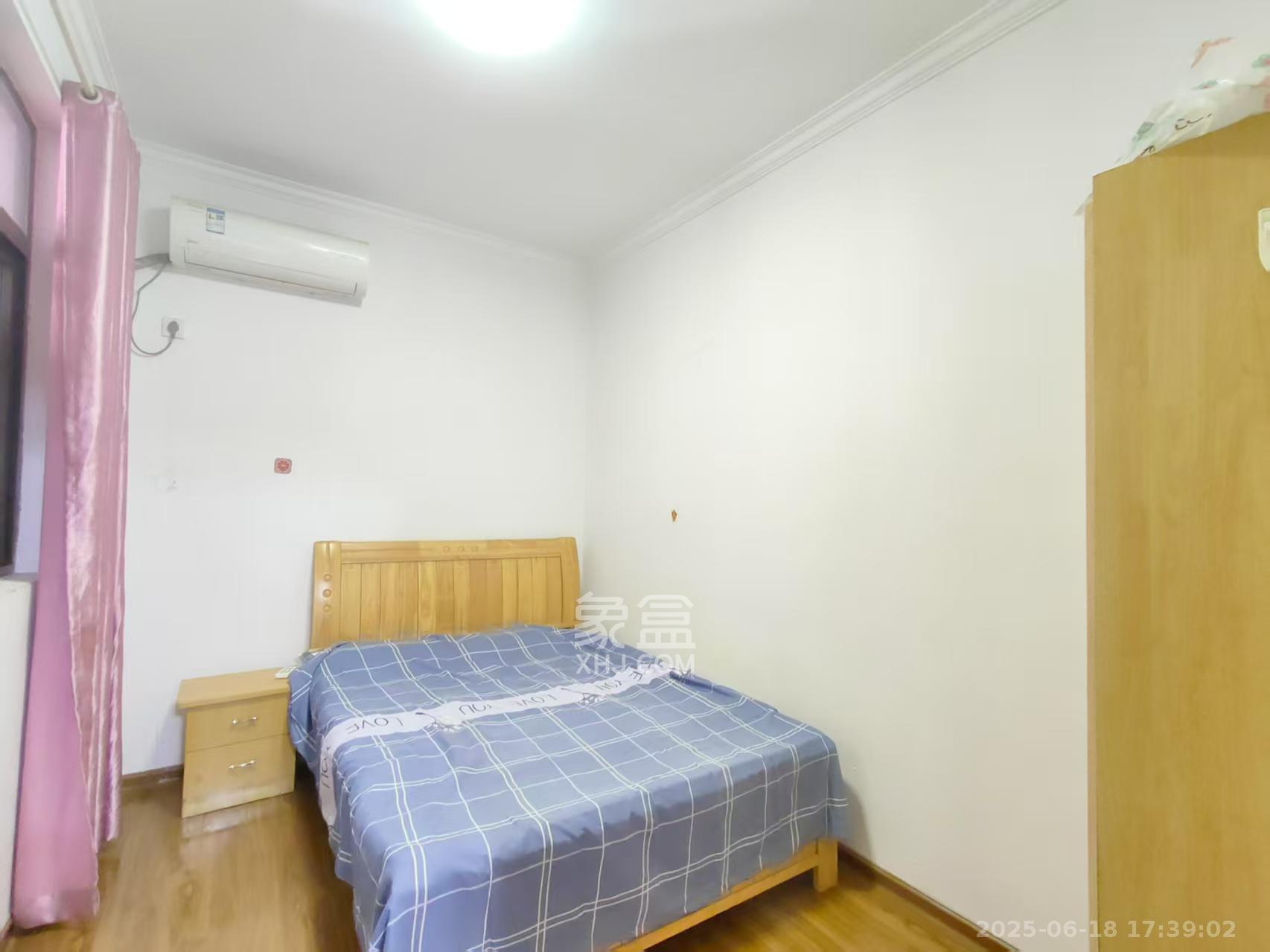 阳光丽城  3室2厅1卫   2600.00元/月室内图