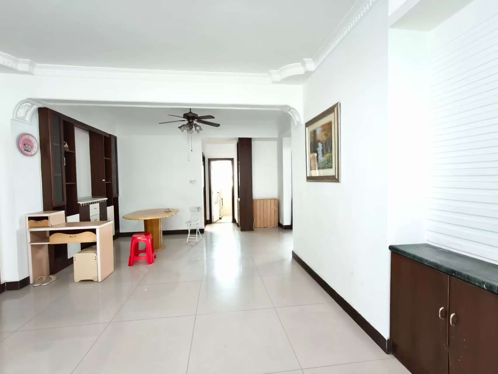 信力花苑 3室2厅2卫 140.0万 信力花苑 3室2厅2卫 140.0万室内图