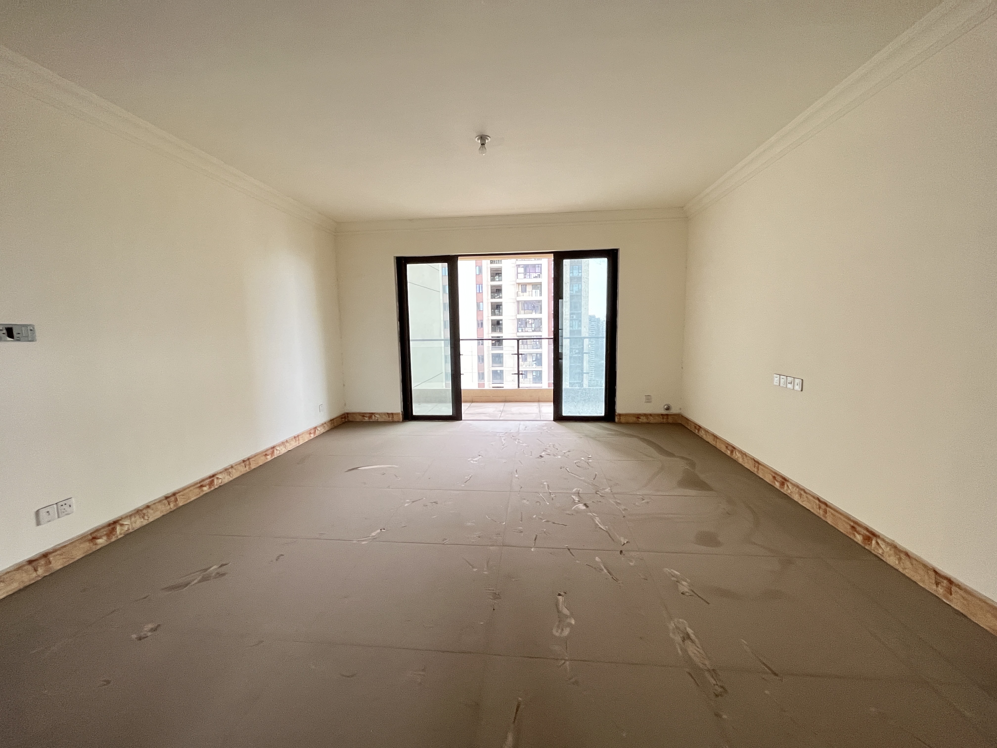 华耀碧桂园十里江湾誉峯 4室2厅2卫 1800.0元/月 华耀碧桂园十里江湾誉峯 4室2厅2卫 1800.0元/月室内图