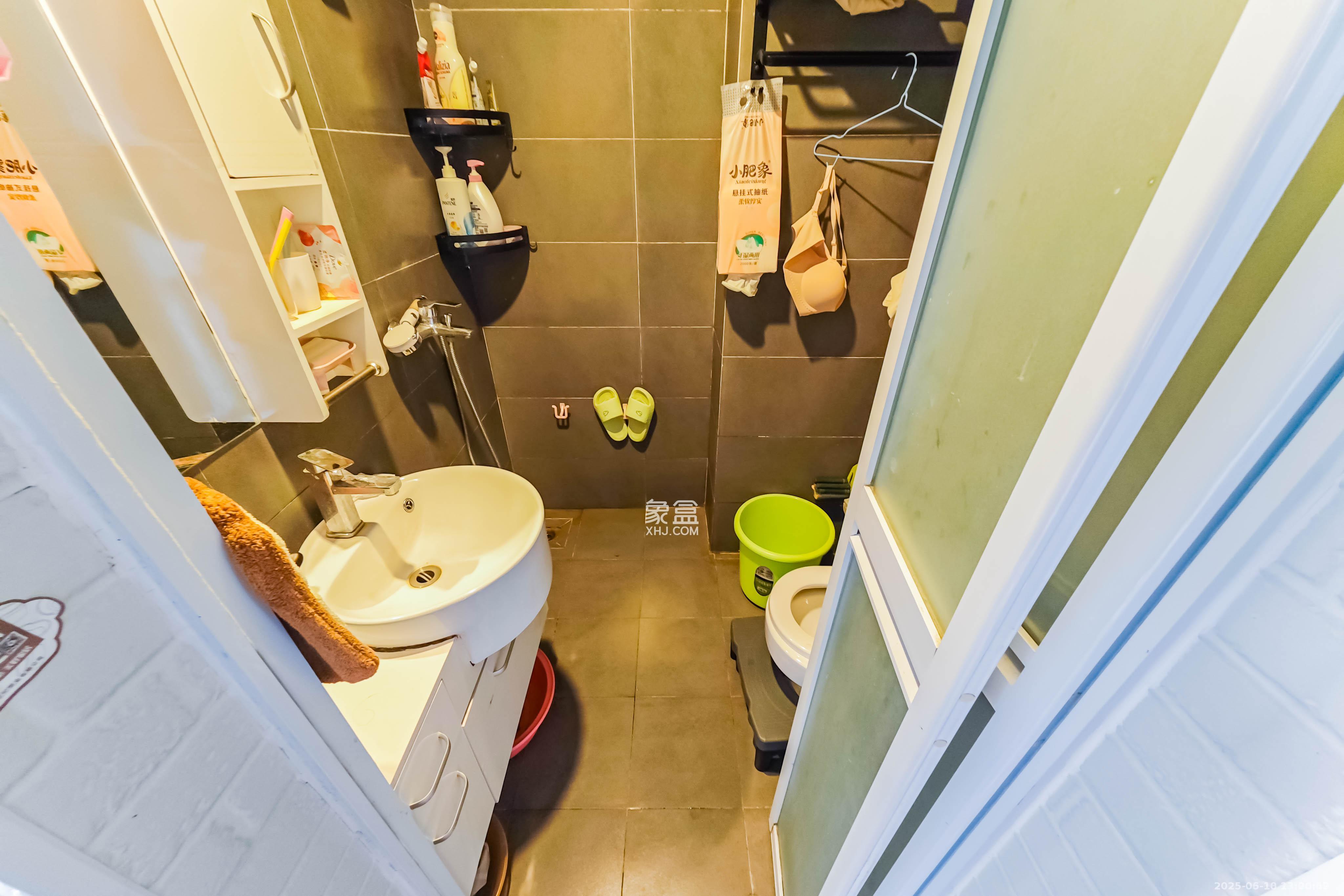 叠彩兰亭 1室1厅1卫 1400.0元/月 叠彩兰亭 1室1厅1卫 1400.0元/月室内图