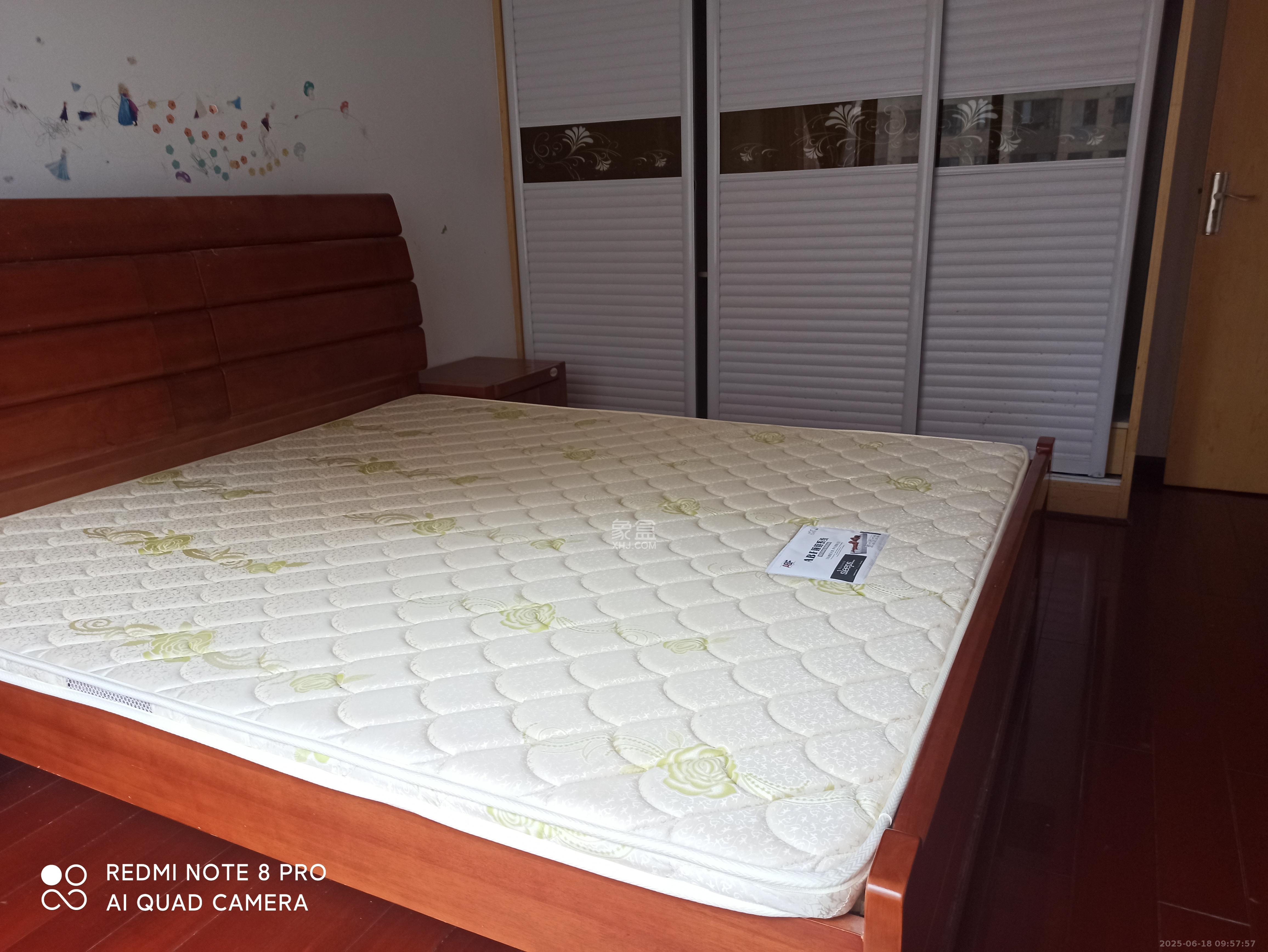 长房时代城 3室2厅2卫 2400.0元/月 长房时代城 3室2厅2卫 2400.0元/月室内图