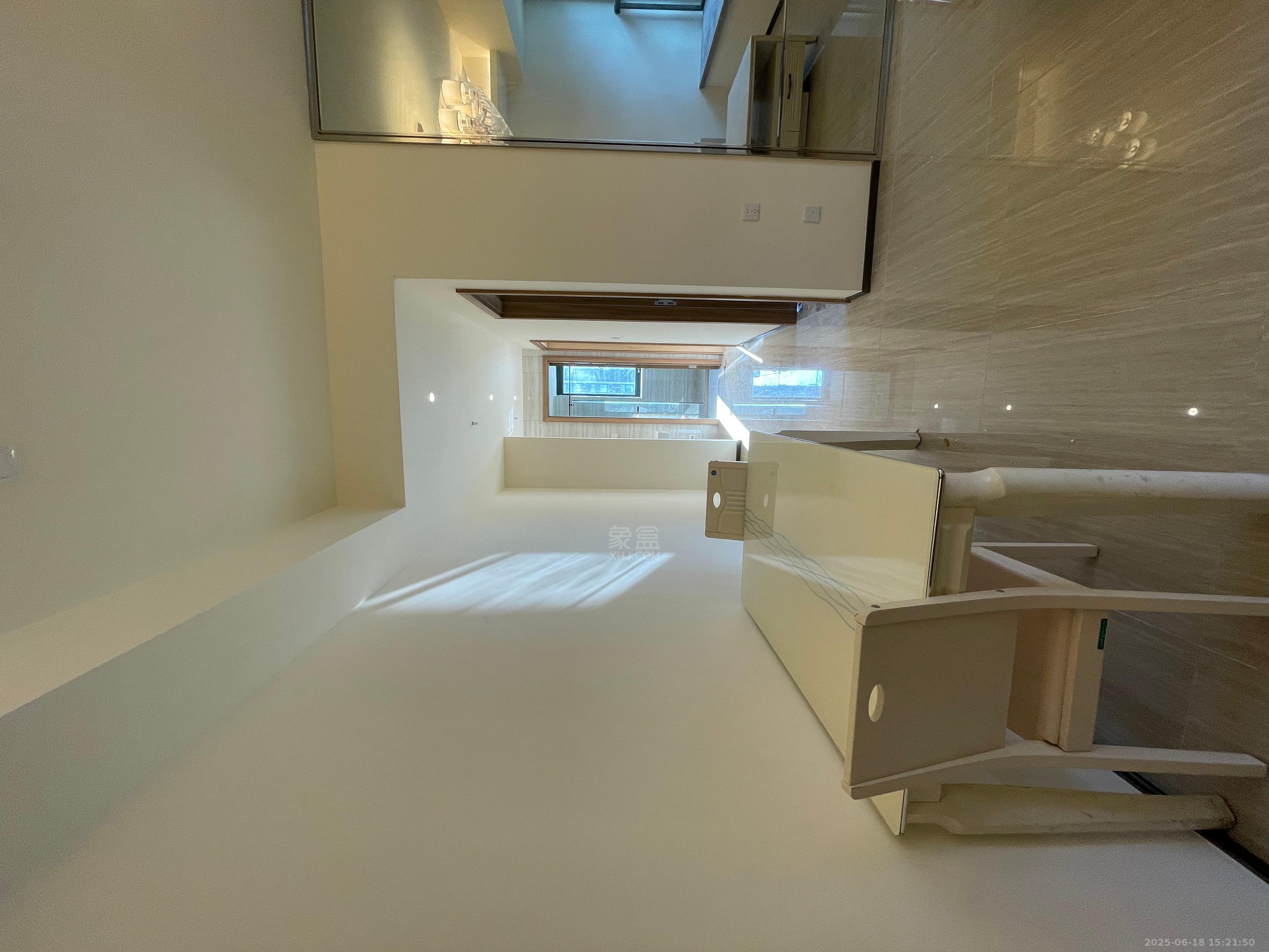 恒大华府 2室2厅1卫 1800.0元/月 恒大华府 2室2厅1卫 1800.0元/月室内图