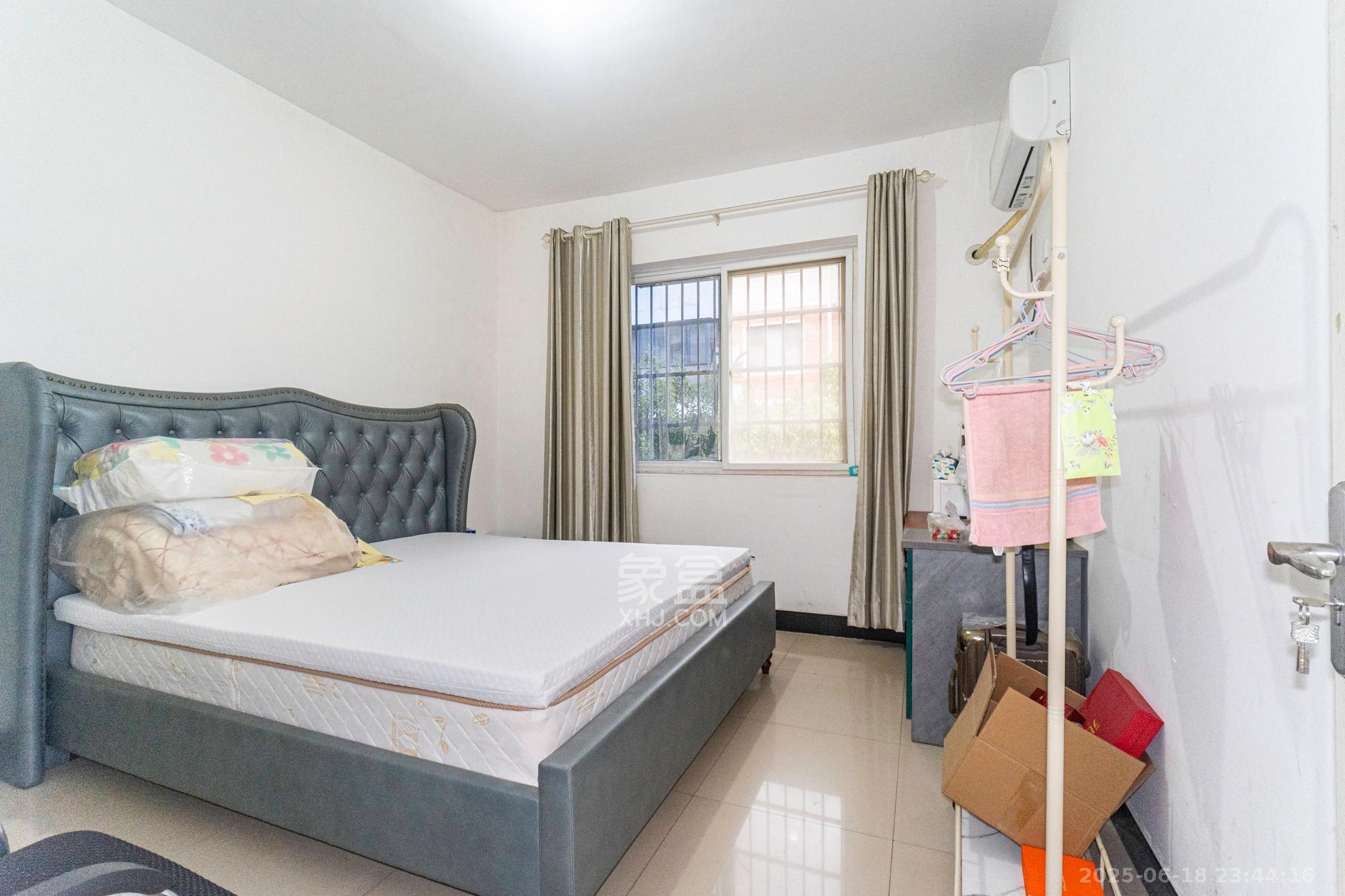 金鹰机电大市场  2室2厅1卫    36.8万卧室