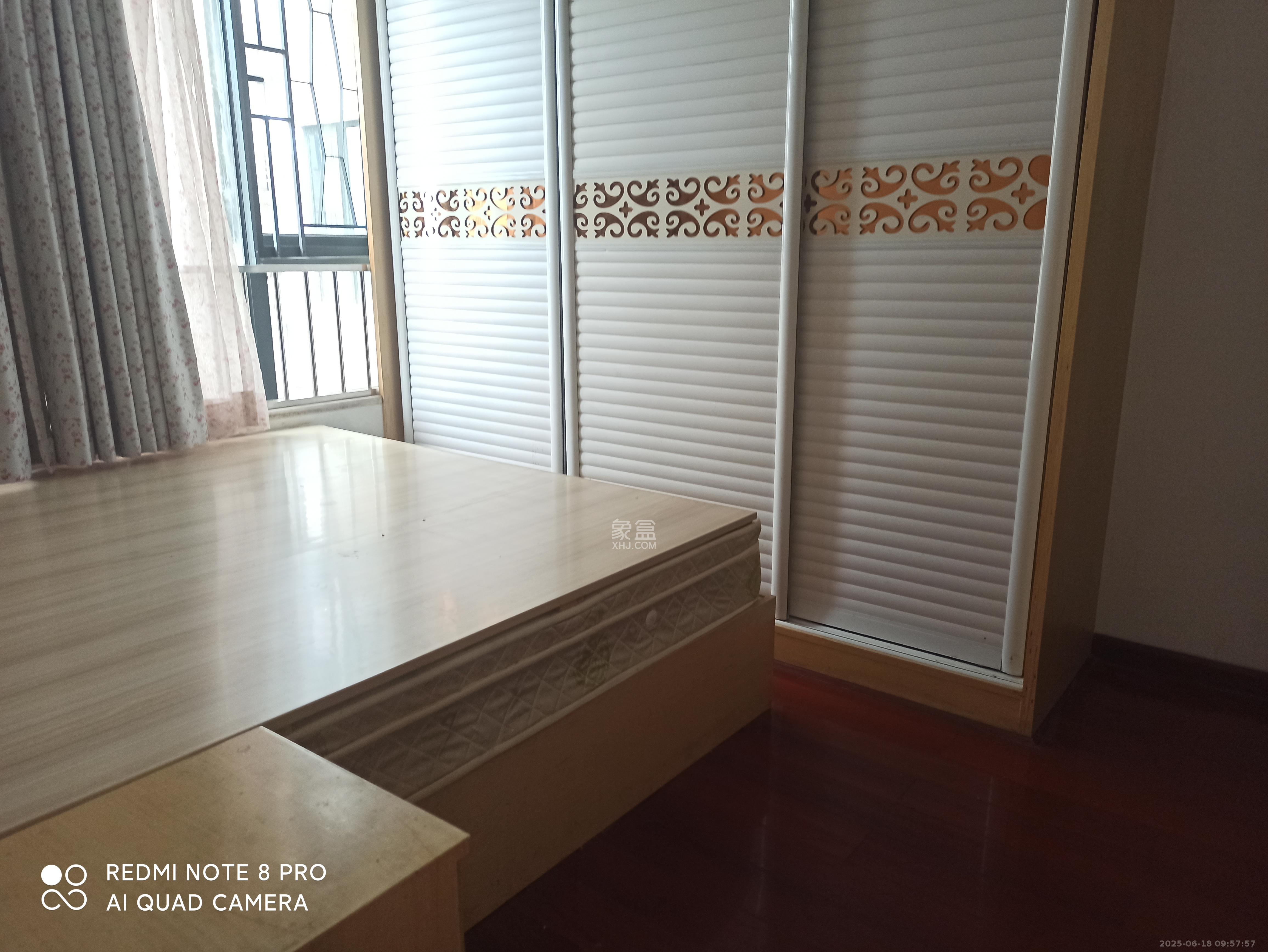 长房时代城 3室2厅2卫 2400.0元/月 长房时代城 3室2厅2卫 2400.0元/月室内图