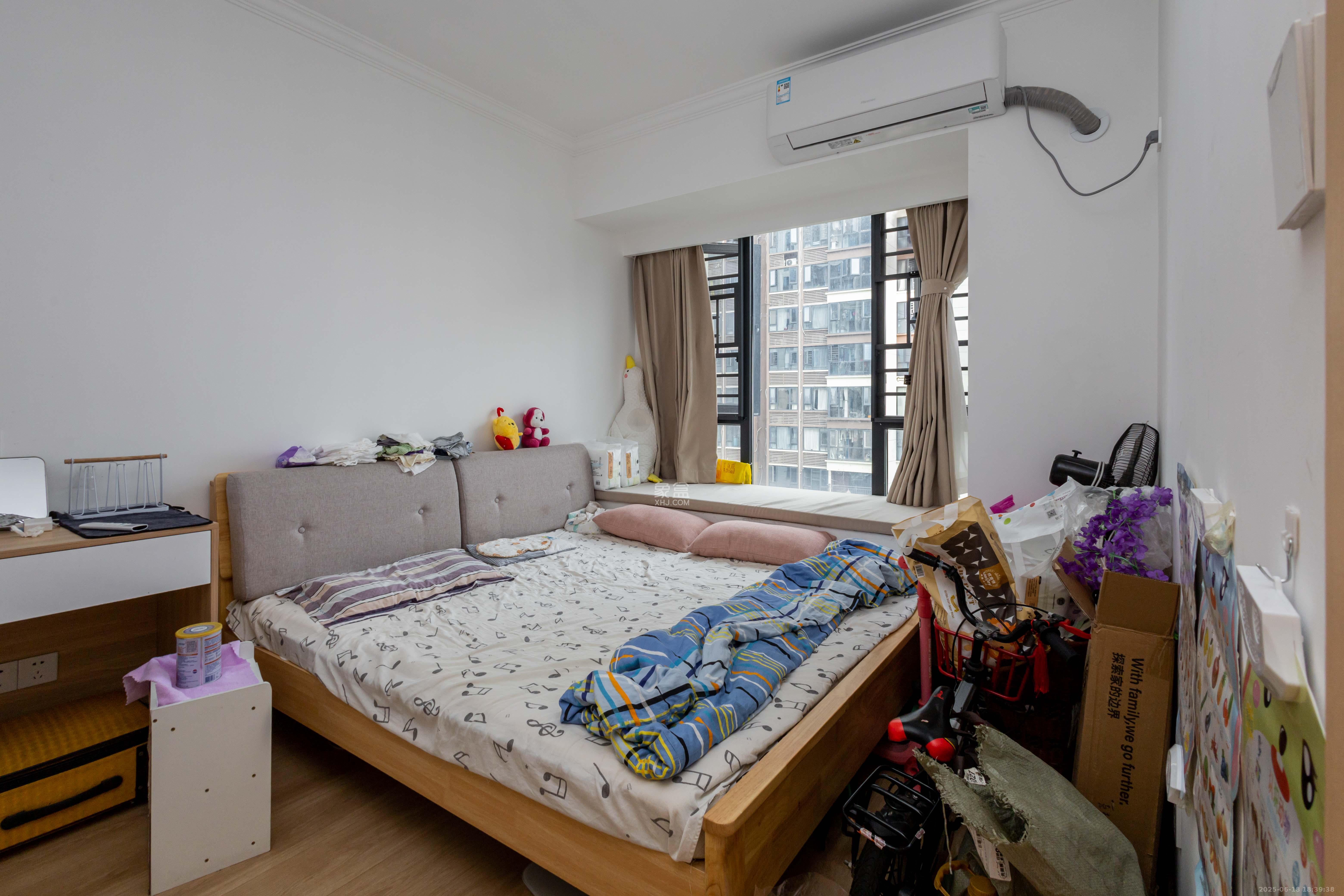 华远海蓝郡  3室2厅2卫    82.0万 华远海蓝郡  3室2厅2卫    82.0万卧室