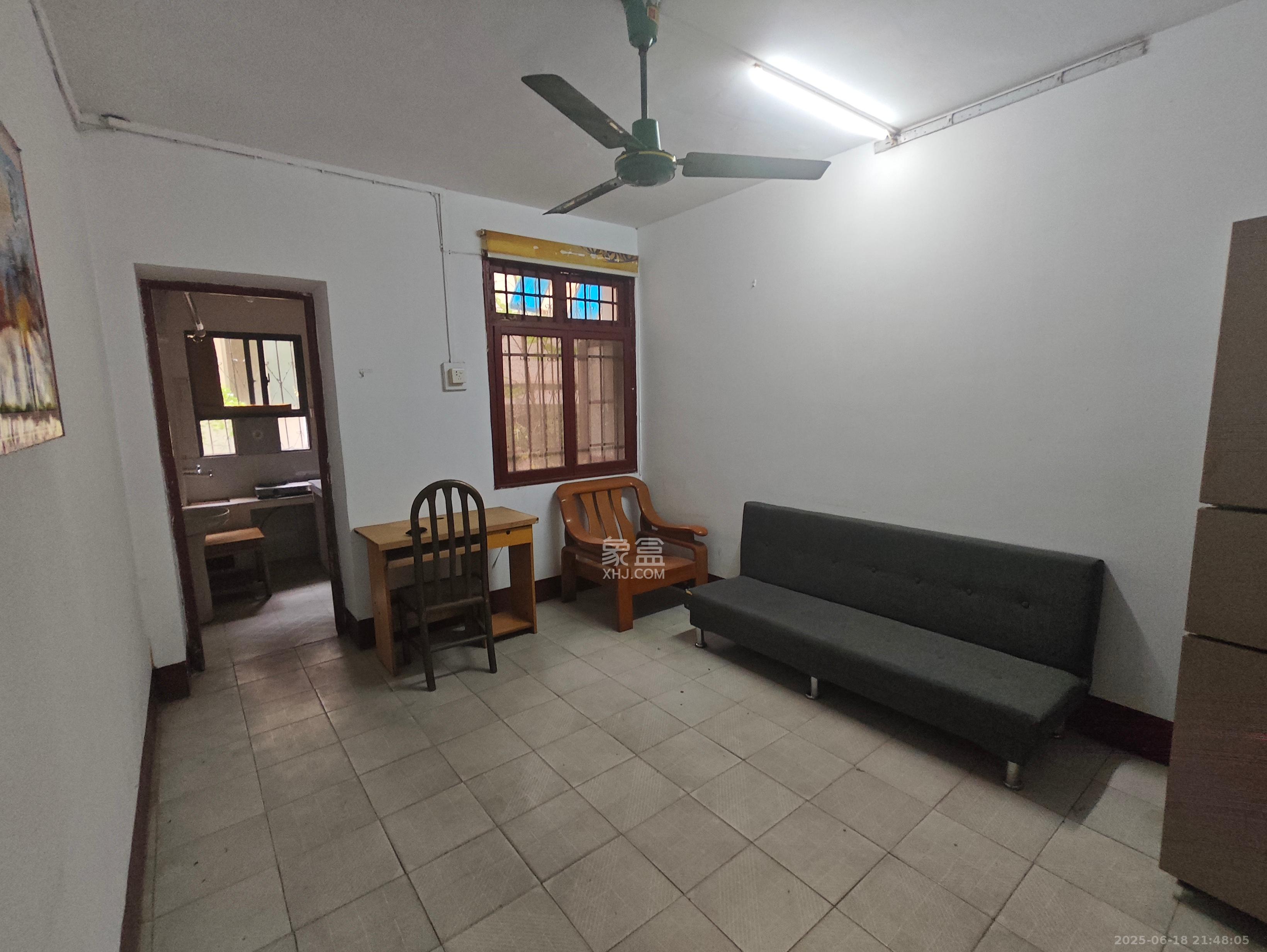 东塘电力院 2室2厅1卫 1600.0元/月 东塘电力院 2室2厅1卫 1600.0元/月室内图