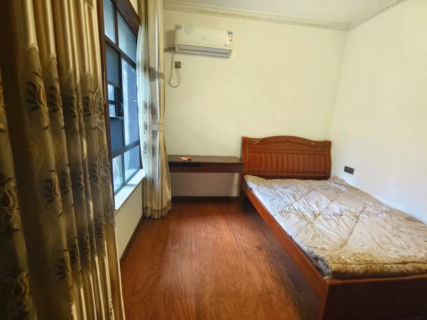 众一桂府  4室2厅2卫    3500.0元/月室内图