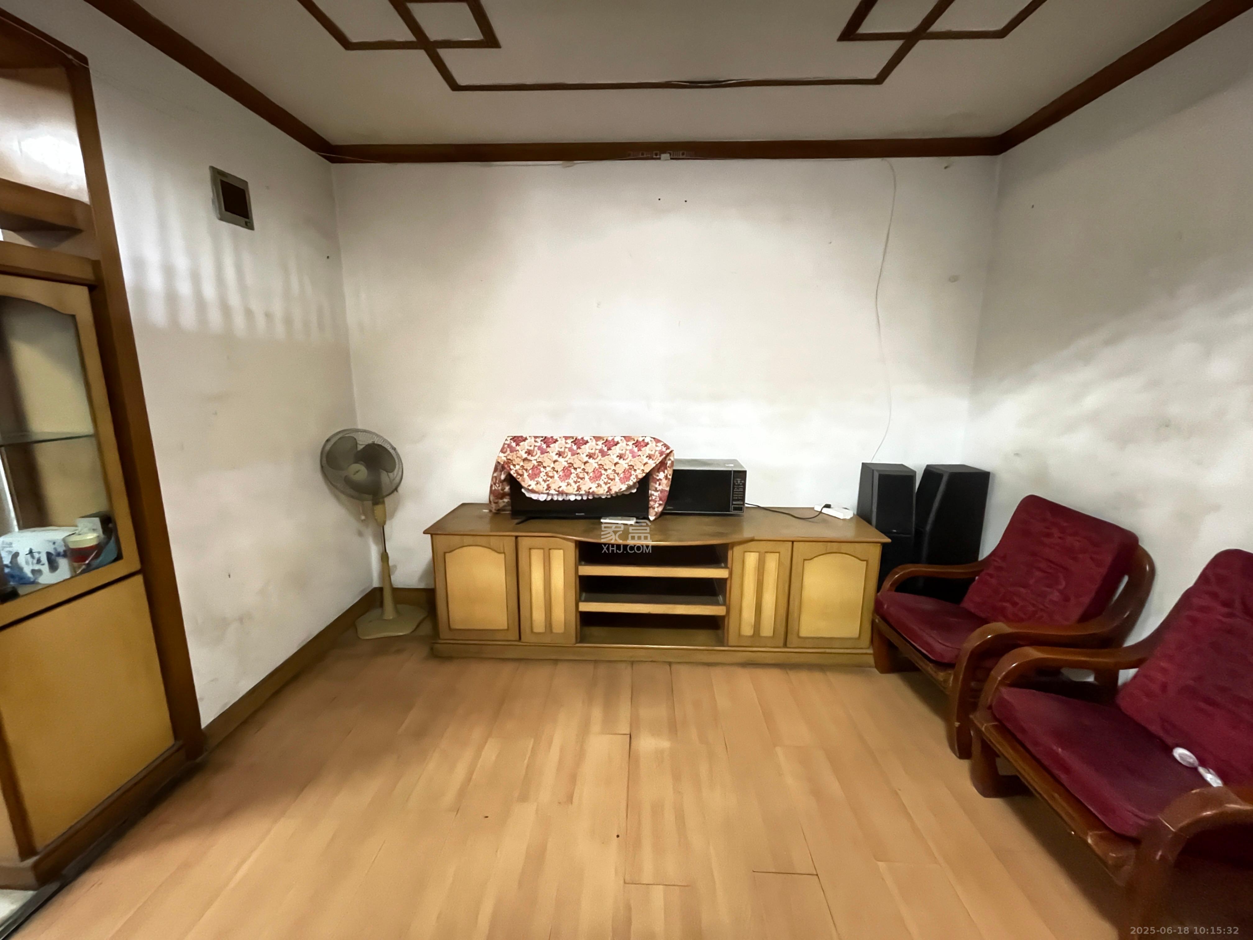向韶村  2室1厅1卫   1800.00元/月