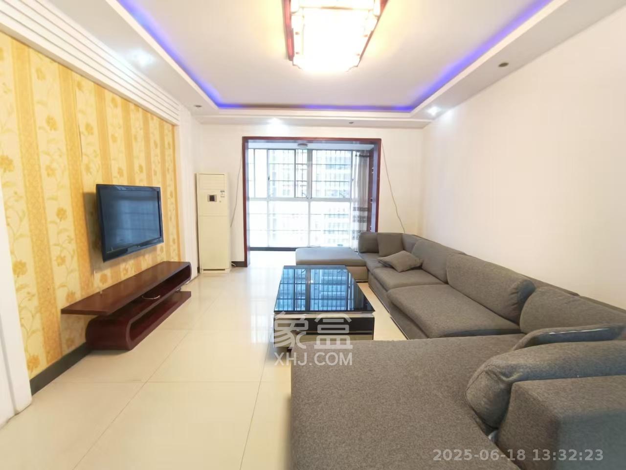 圣力华苑 3室2厅2卫 1800.0元/月 圣力华苑 3室2厅2卫 1800.0元/月室内图