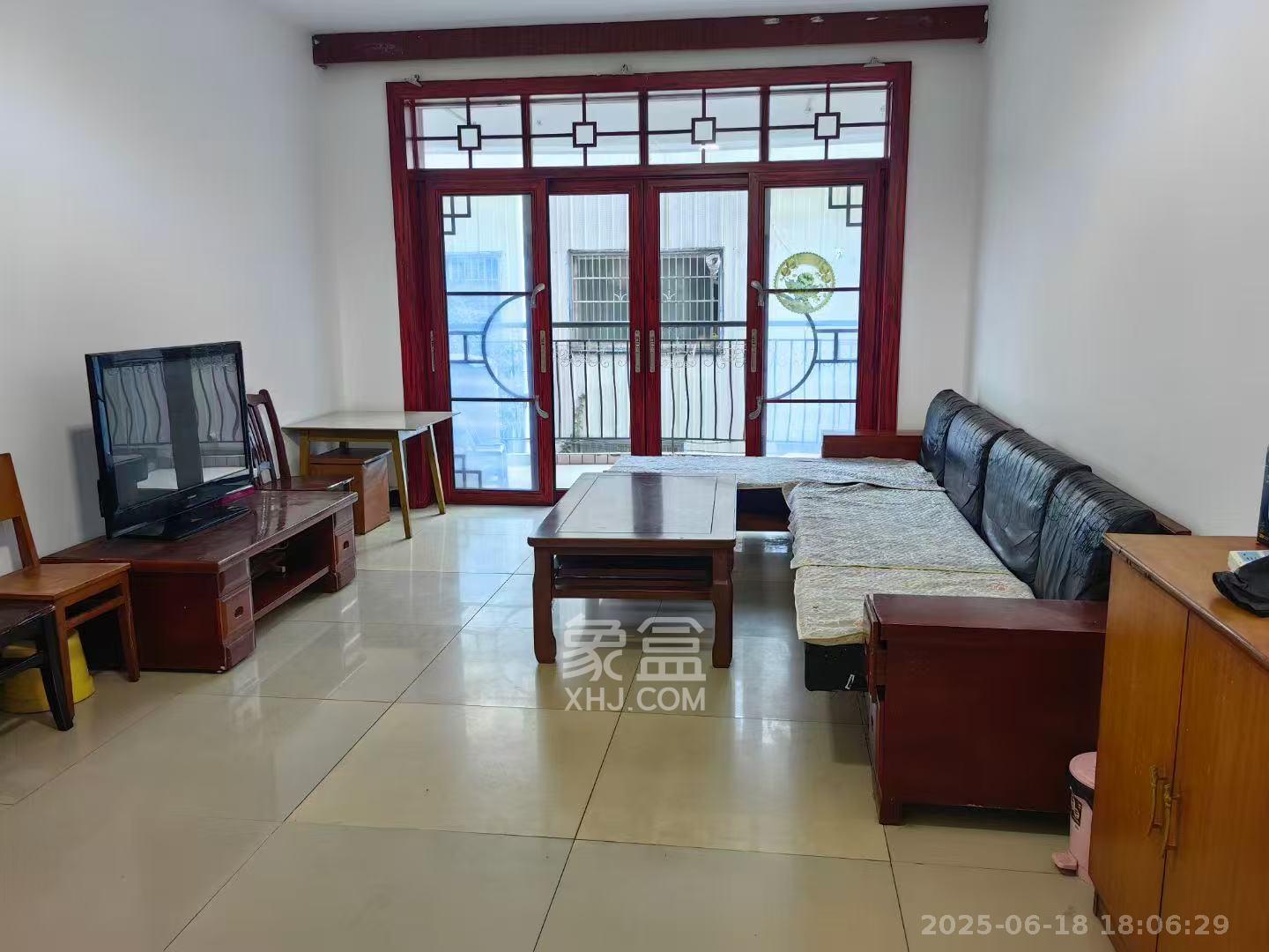 高升小区 3室2厅2卫 2400.0元/月 高升小区 3室2厅2卫 2400.0元/月室内图