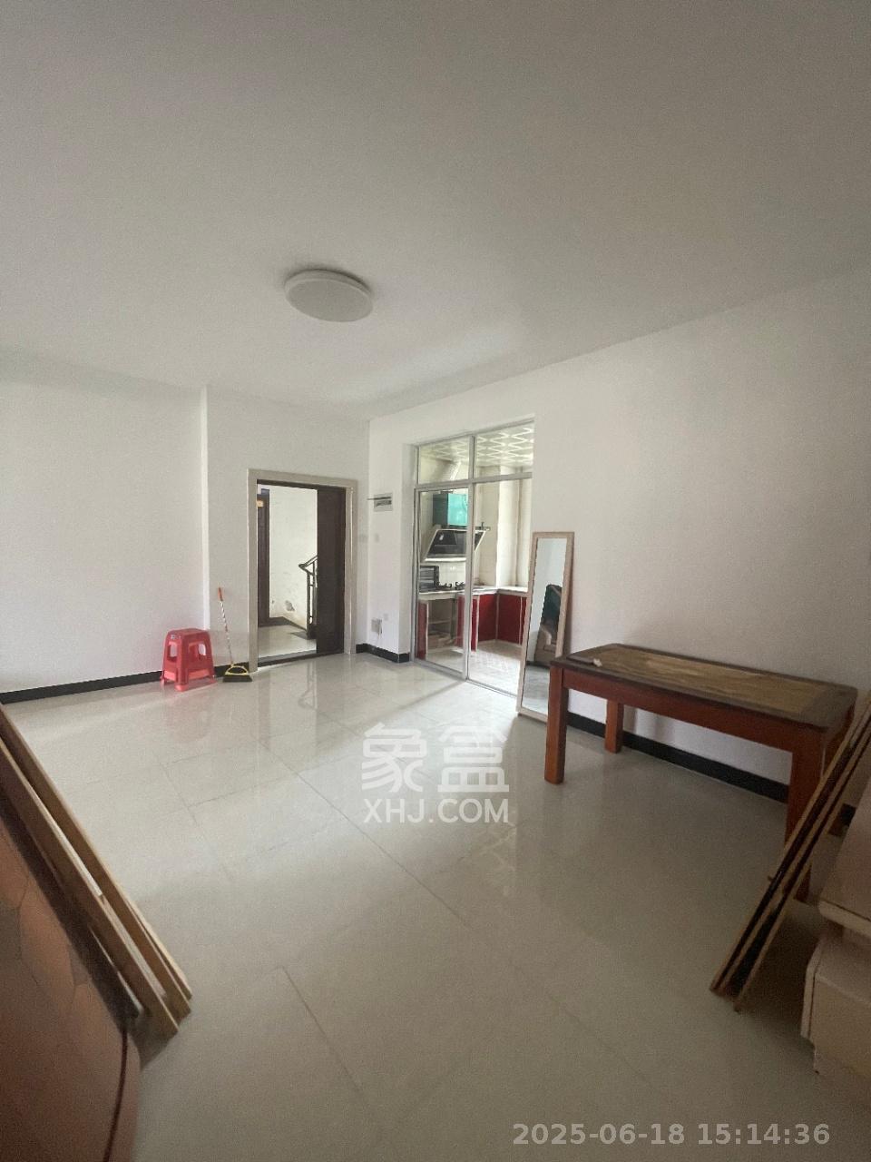 先锋新宇 3室2厅2卫 2000.0元/月 先锋新宇 3室2厅2卫 2000.0元/月室内图