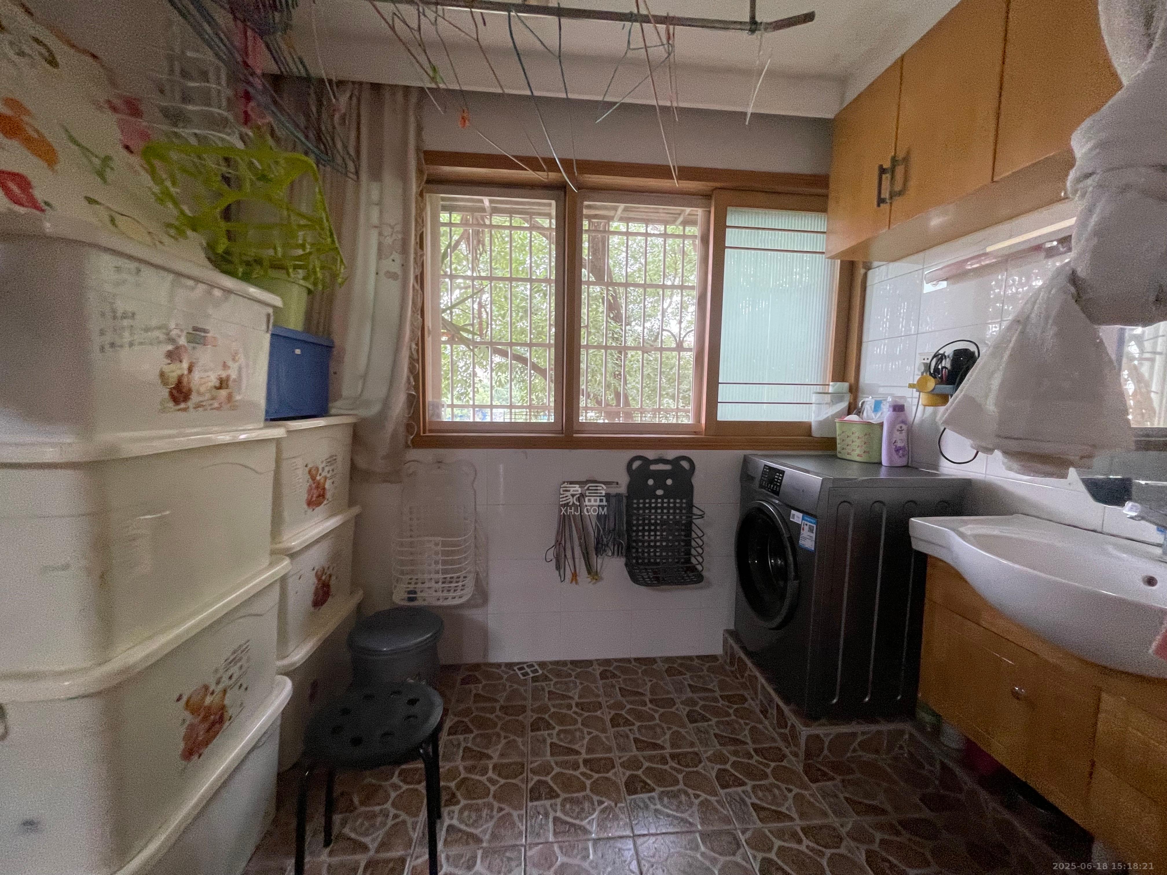 四星客车厂(四星小区) 2室1厅1卫 1300.0元/月 四星客车厂(四星小区) 2室1厅1卫 1300.0元/月室内图