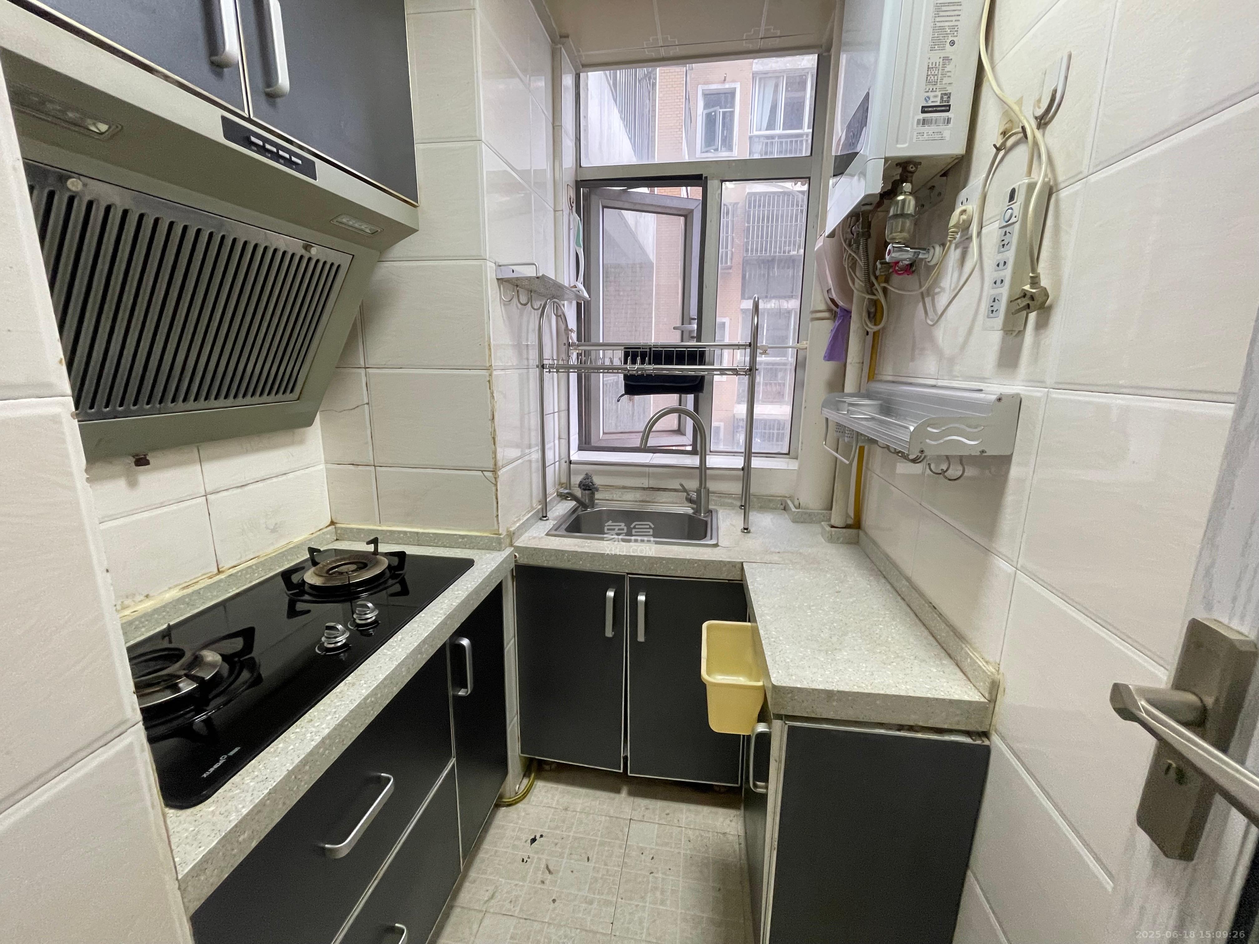 茶园坡金属制品厂宿舍(金制小区) 3室1厅1卫 1200.0元/月 茶园坡金属制品厂宿舍(金制小区) 3室1厅1卫 1200.0元/月室内图