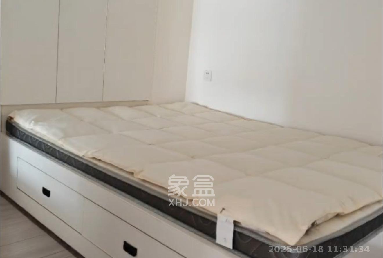 海伦春天  2室1厅1卫   1800.00元/月室内图