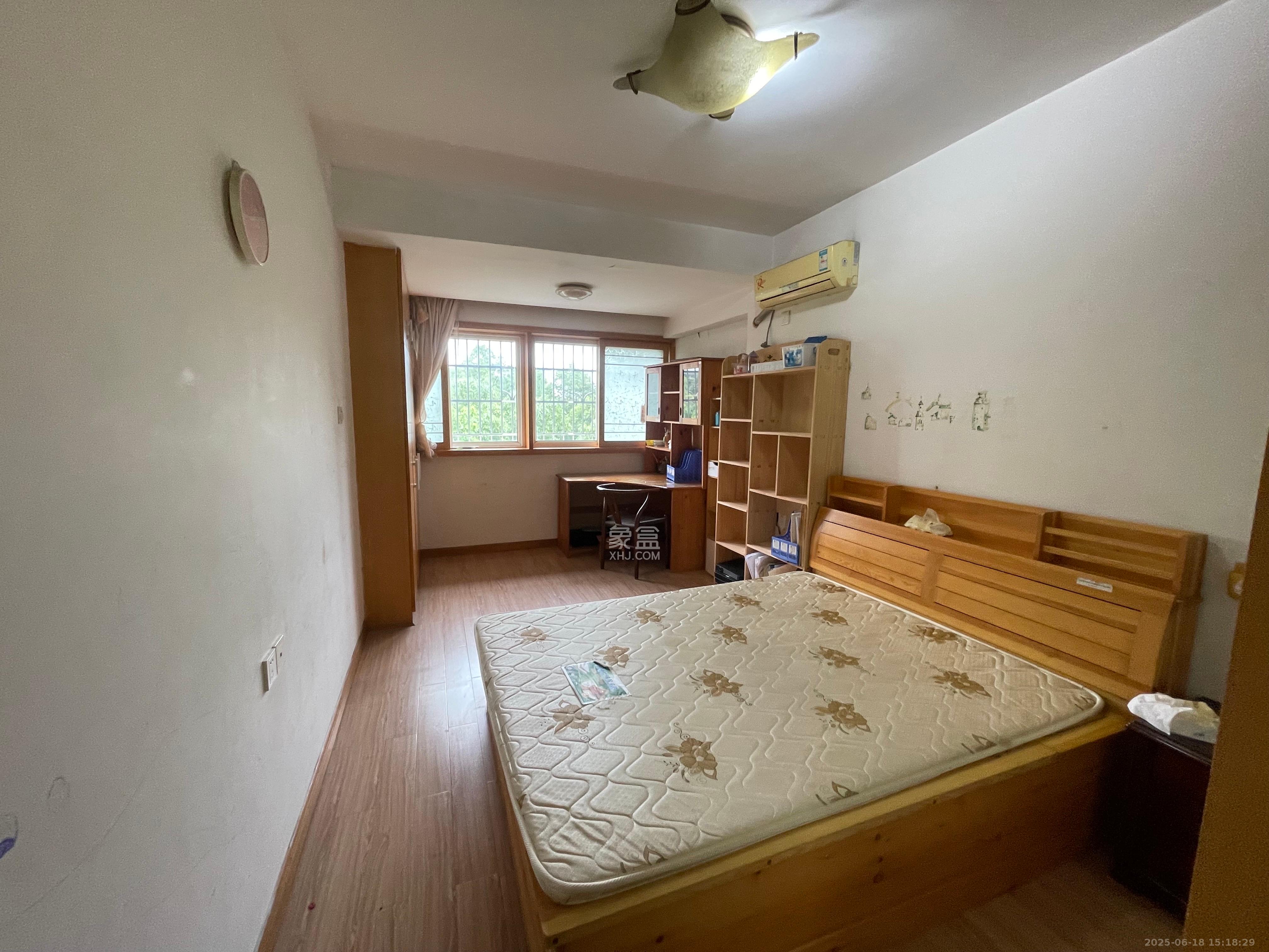 四星客车厂(四星小区) 2室1厅1卫 1300.0元/月 四星客车厂(四星小区) 2室1厅1卫 1300.0元/月室内图