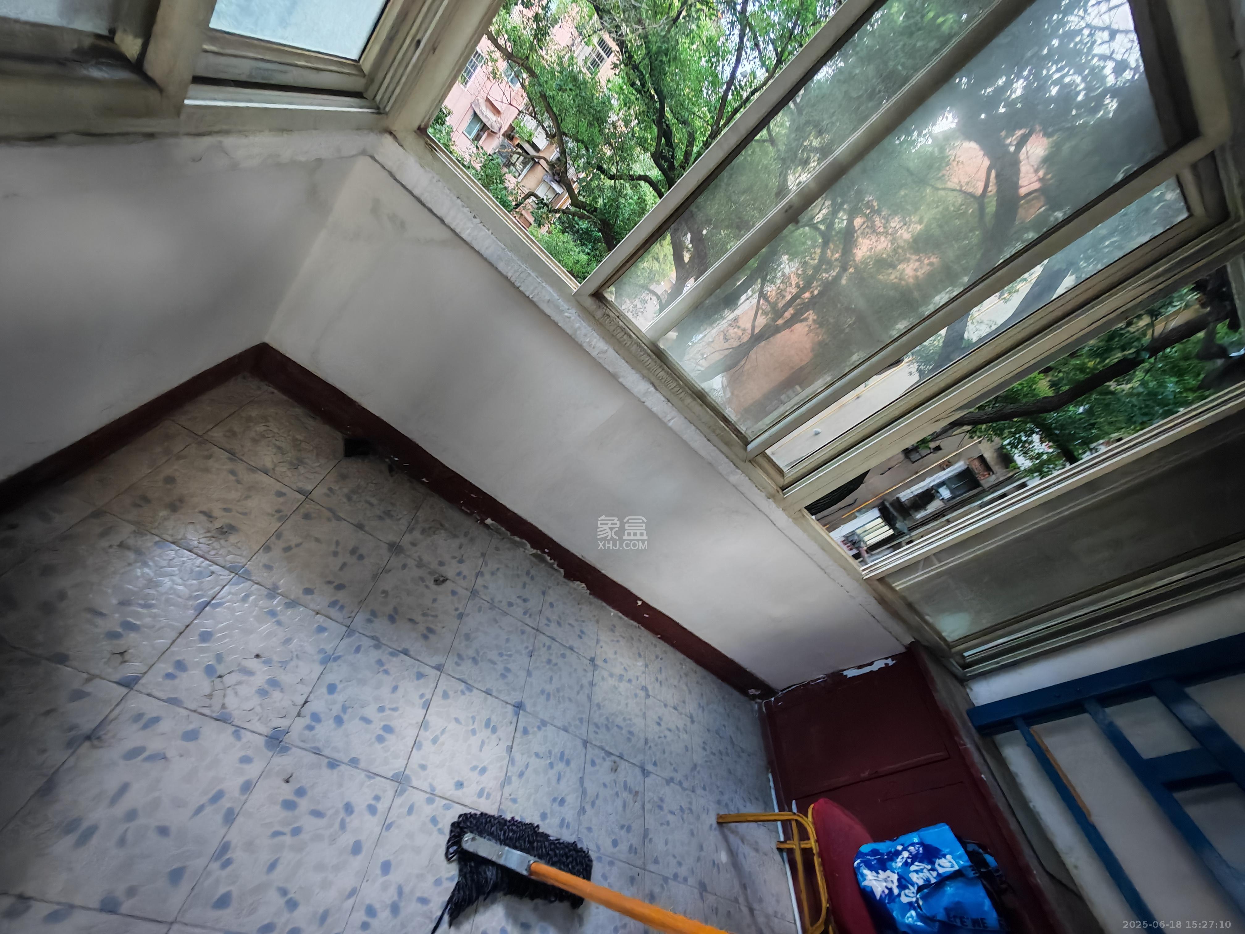 桂花社区制钉厂宿舍 3室1厅1卫 1400.0元/月 桂花社区制钉厂宿舍 3室1厅1卫 1400.0元/月室内图