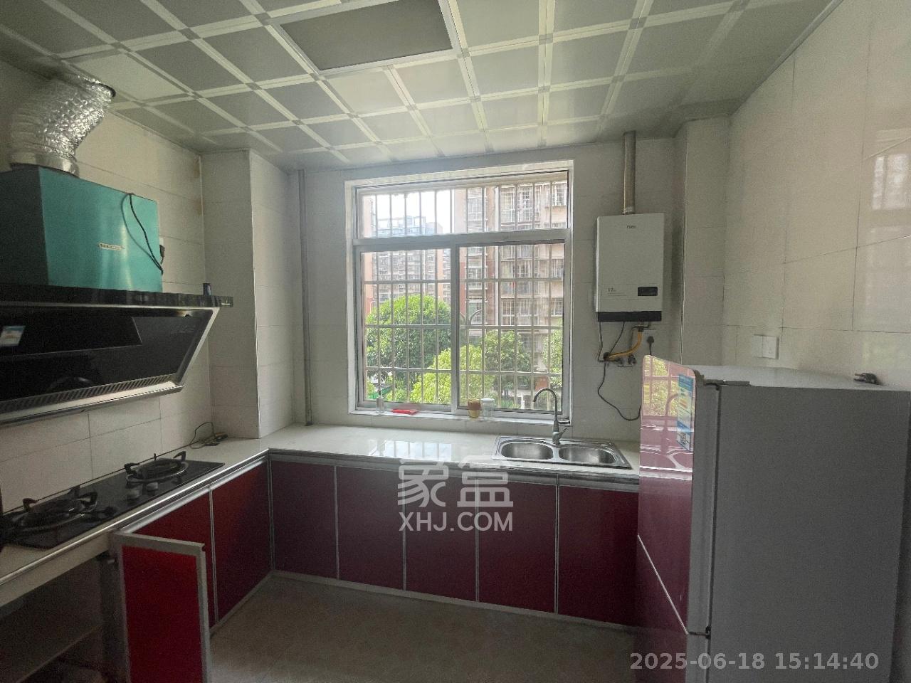 先锋新宇 3室2厅2卫 2000.0元/月 先锋新宇 3室2厅2卫 2000.0元/月室内图