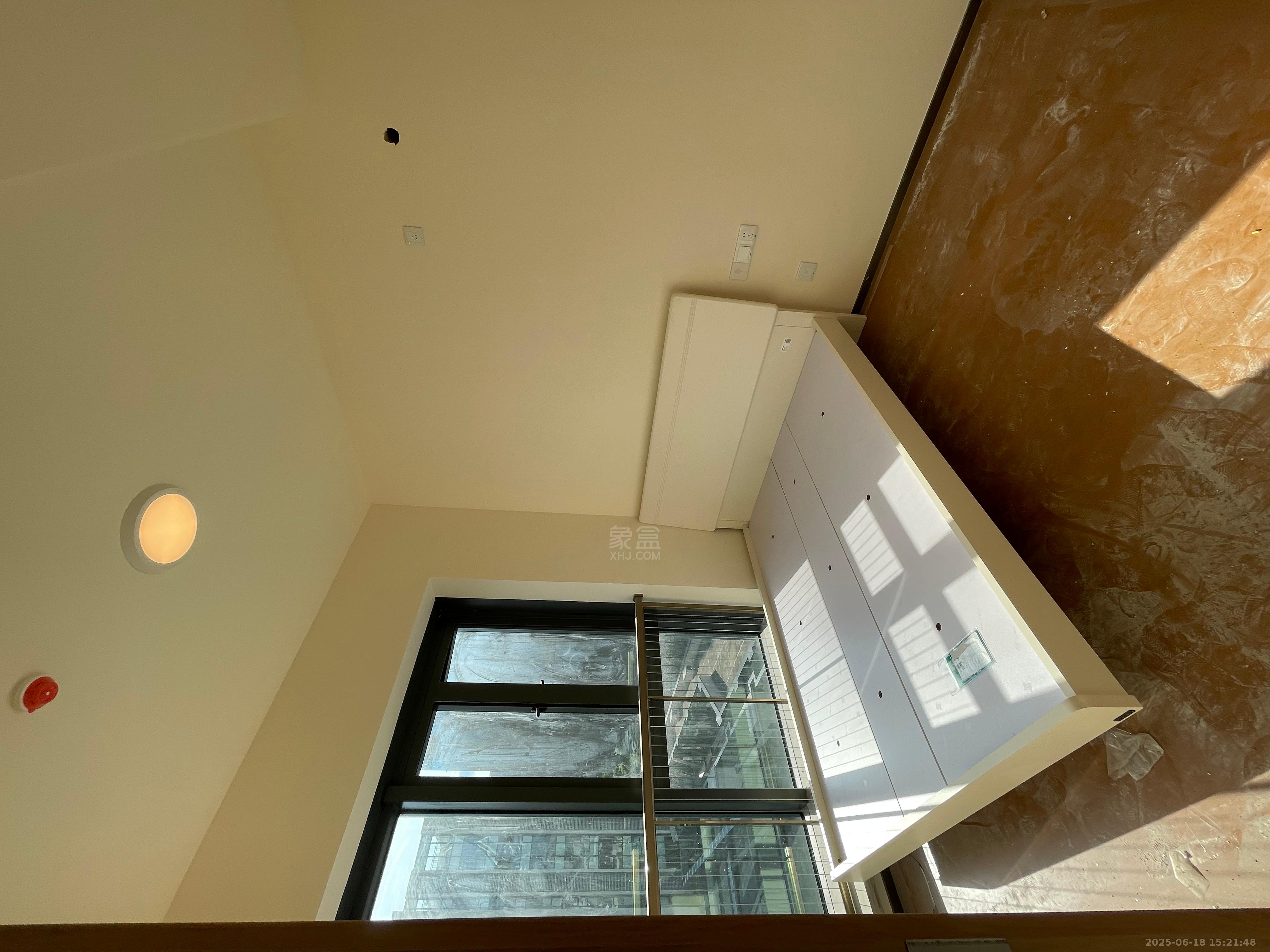 恒大华府 2室2厅1卫 1800.0元/月 恒大华府 2室2厅1卫 1800.0元/月室内图