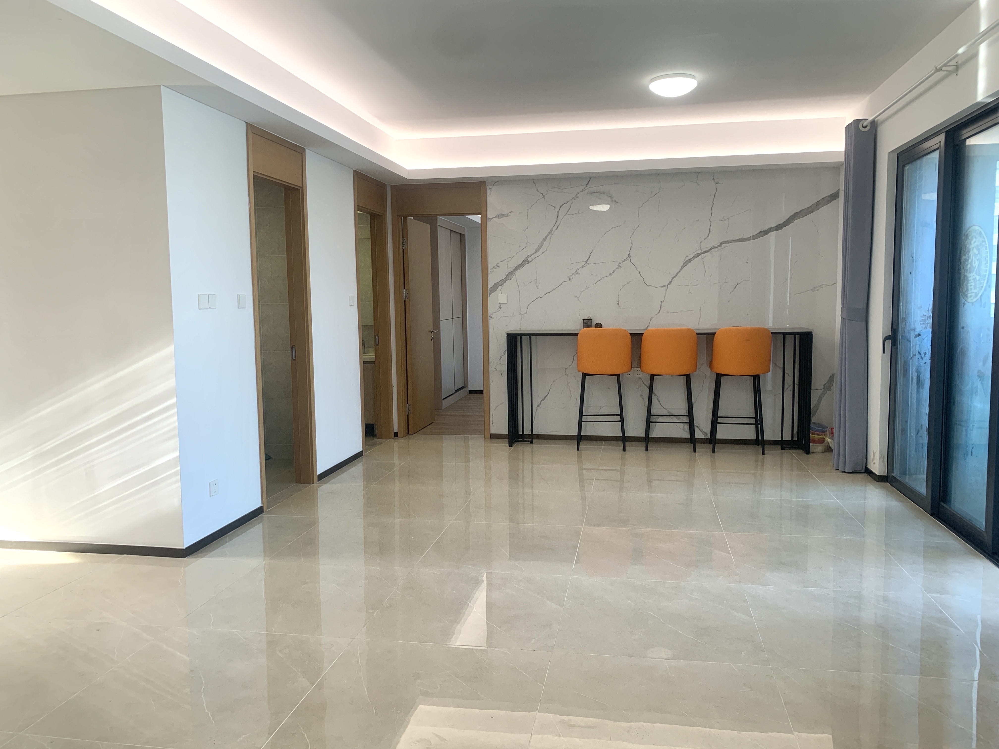 华润中心二期东悦府 2室2厅1卫 200.0万 华润中心二期东悦府 2室2厅1卫 200.0万客厅