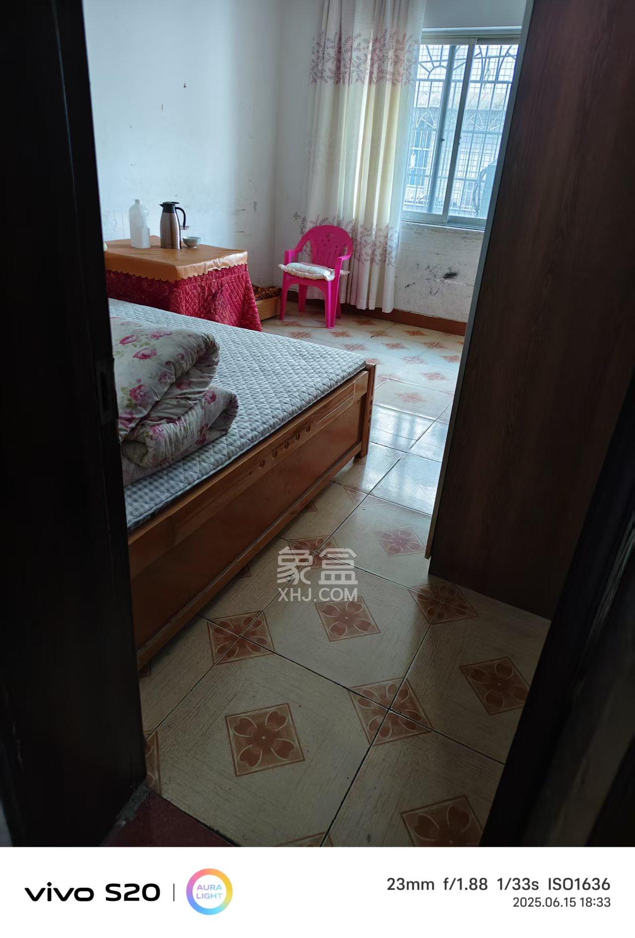 涟源百货城住宅  3室1厅1卫   1300.00元/月室内图