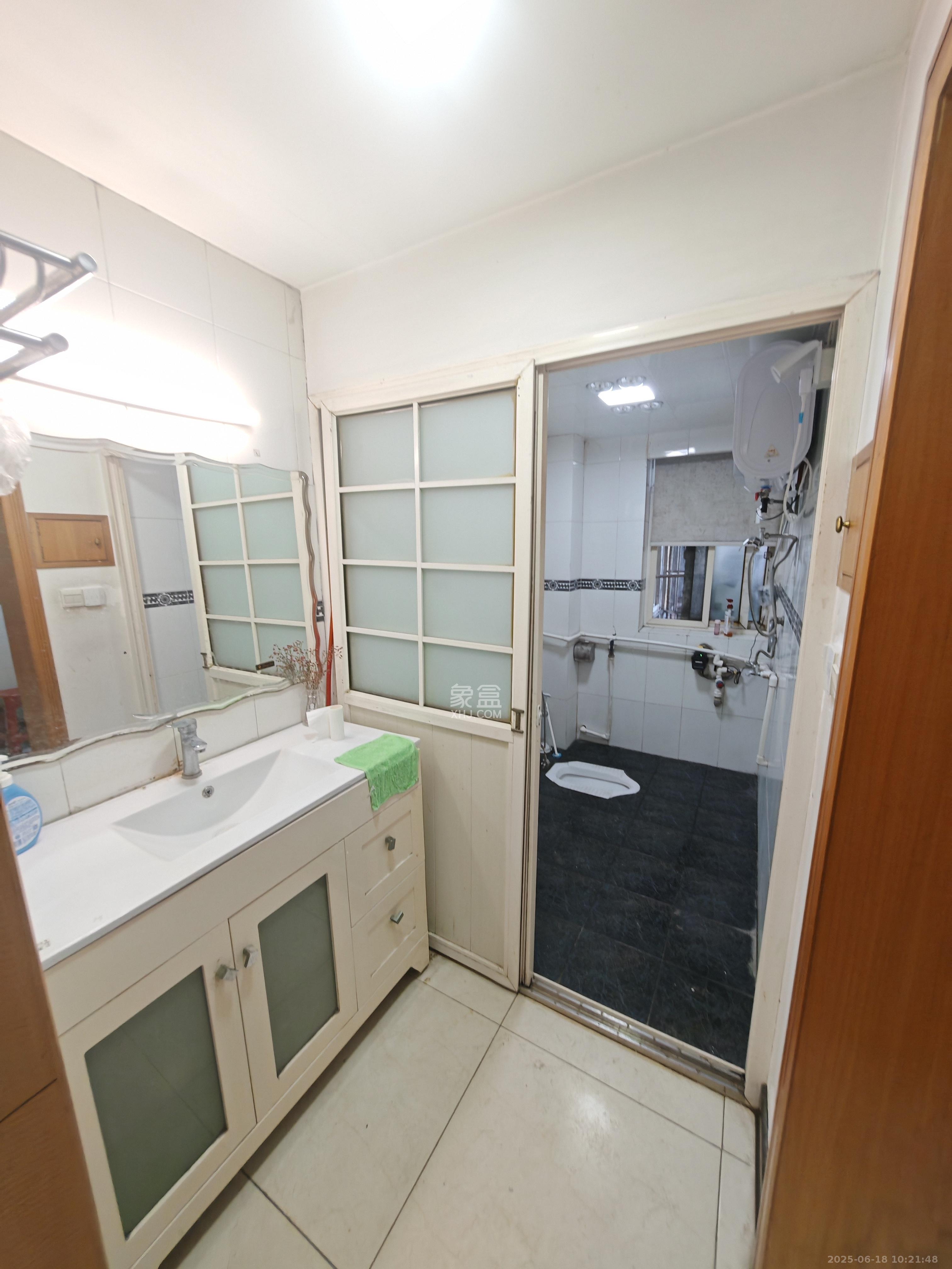 学院新村  3室2厅1卫    4800.0元/月室内图