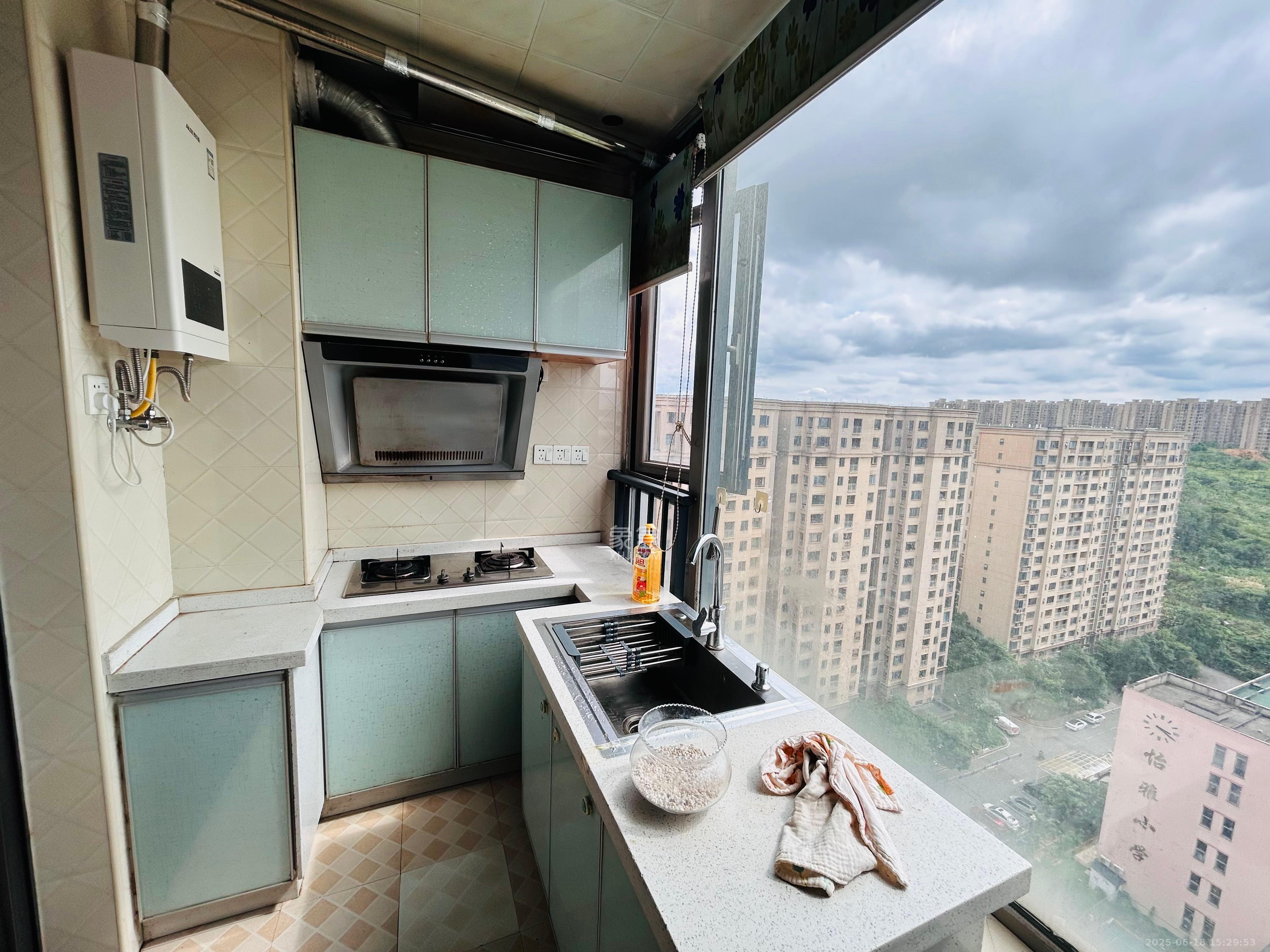 怡海星城 1室1厅1卫 1000.00元/月 怡海星城 1室1厅1卫 1000.00元/月室内图