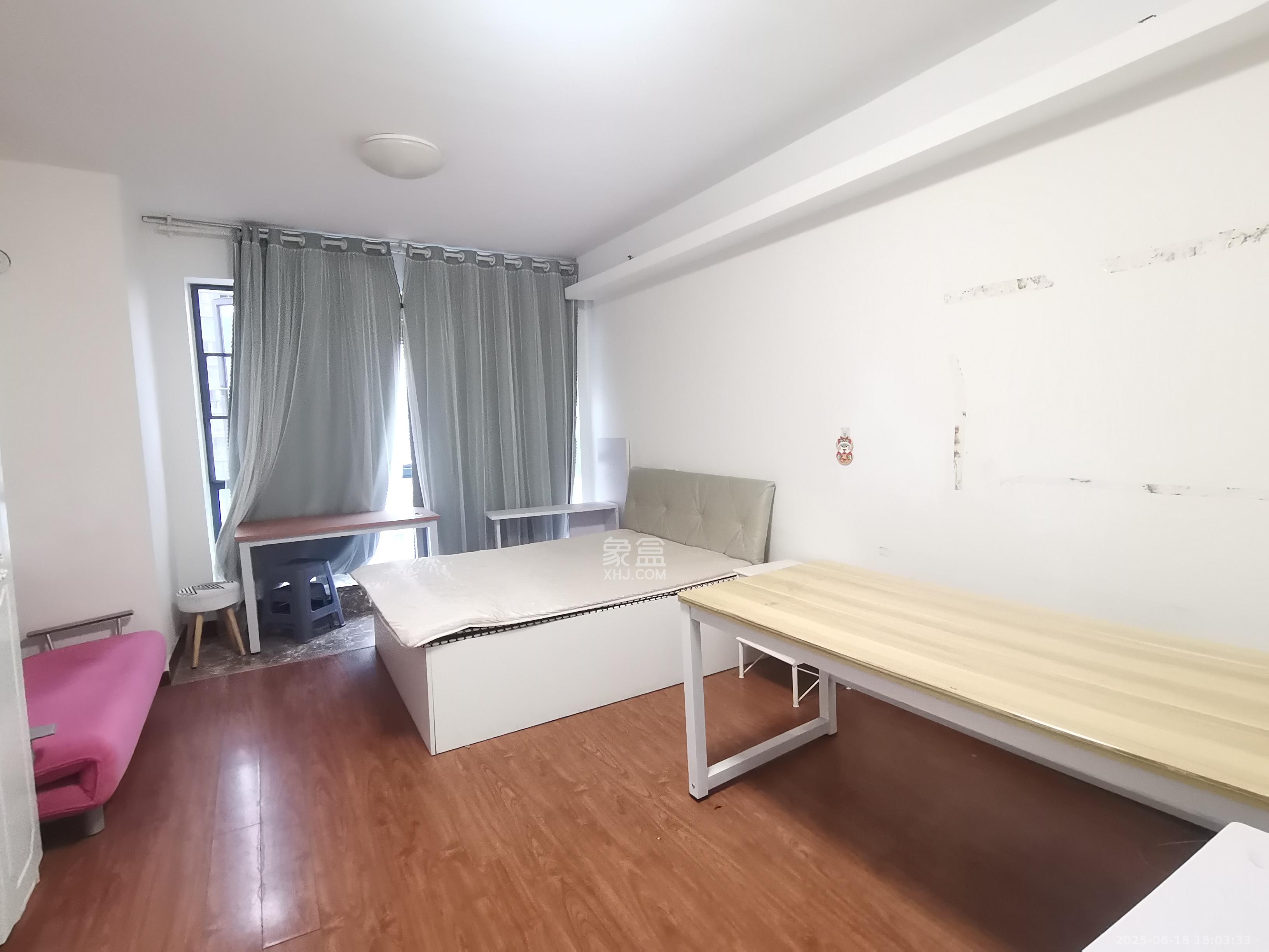 融科东南海  1室1厅1卫    1200.0元/月室内图