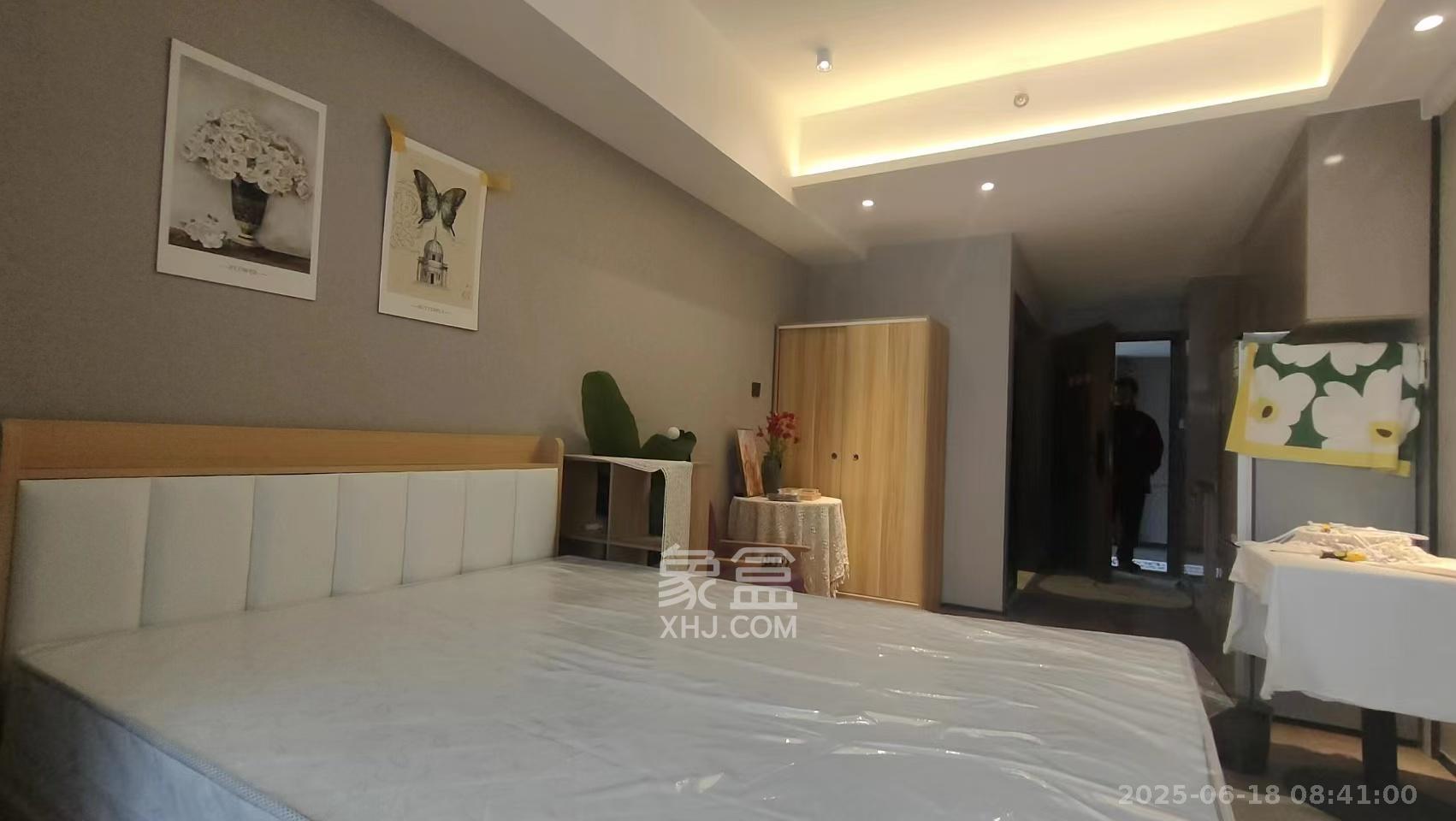 达美涧溪山  1室1厅1卫    1700.0元/月室内图