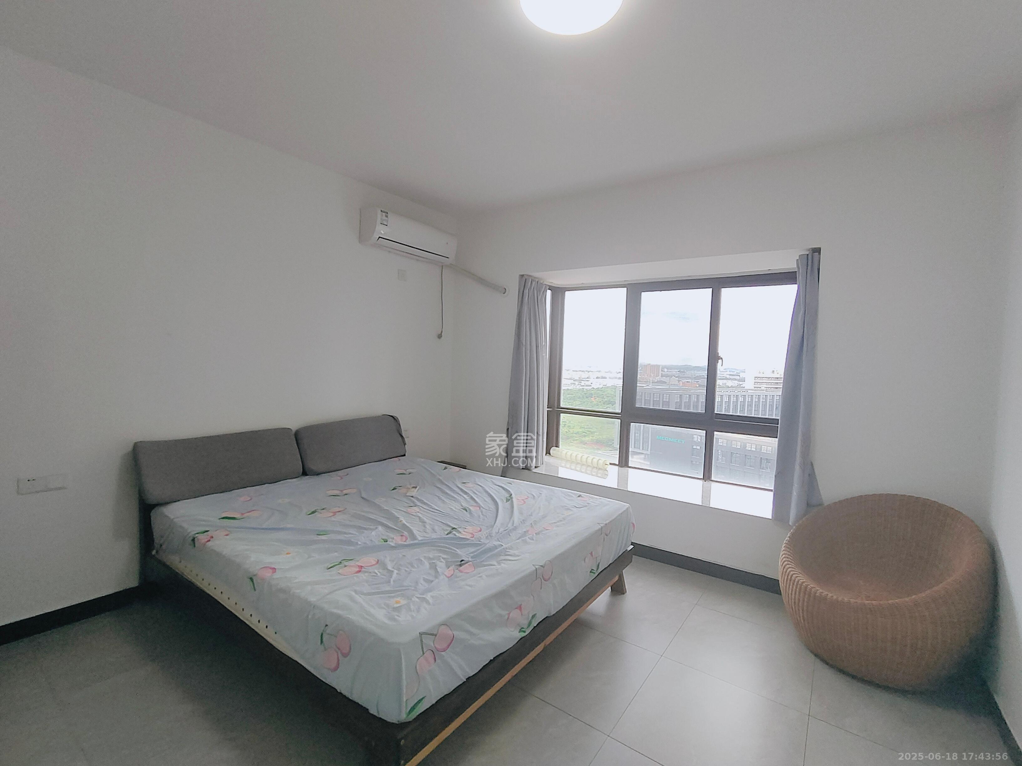 东方美地  3室2厅2卫    2600.0元/月室内图