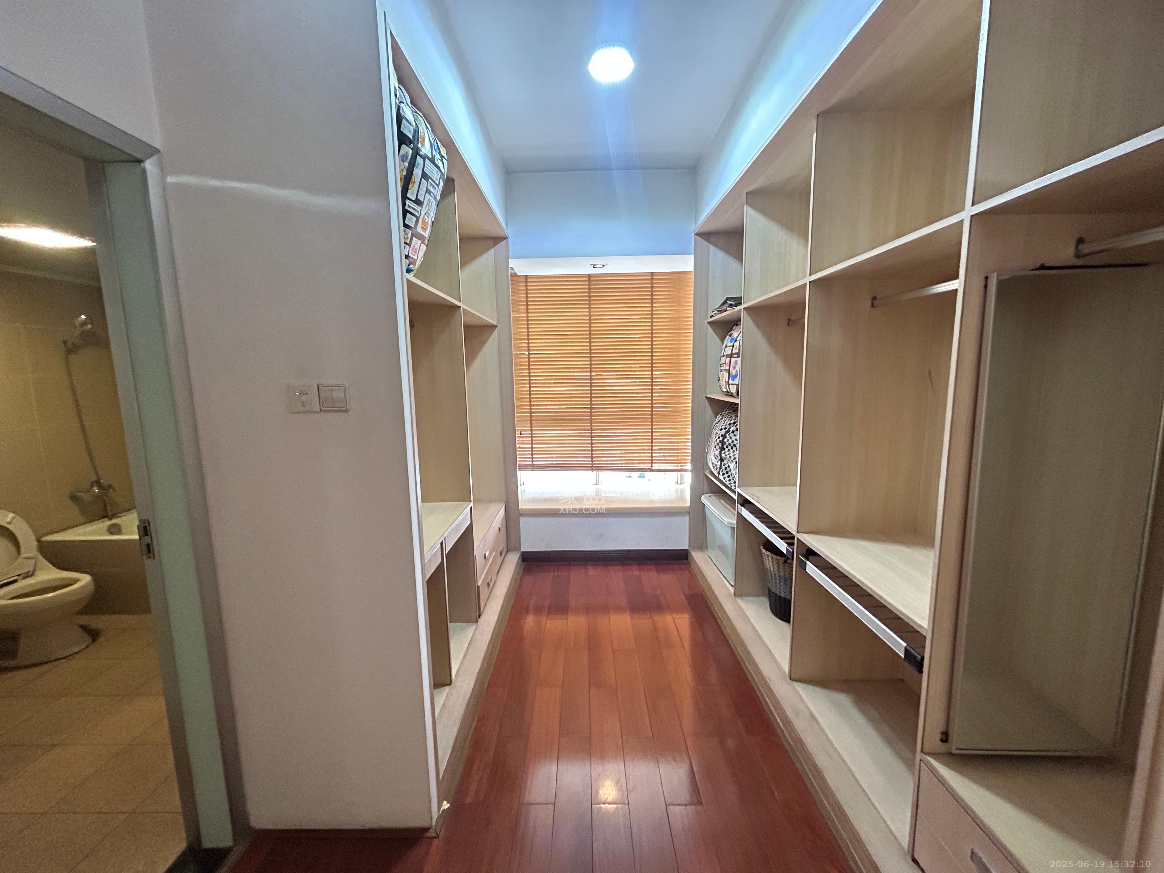 新世纪花苑 4室2厅2卫 5500.0元/月 新世纪花苑 4室2厅2卫 5500.0元/月室内图