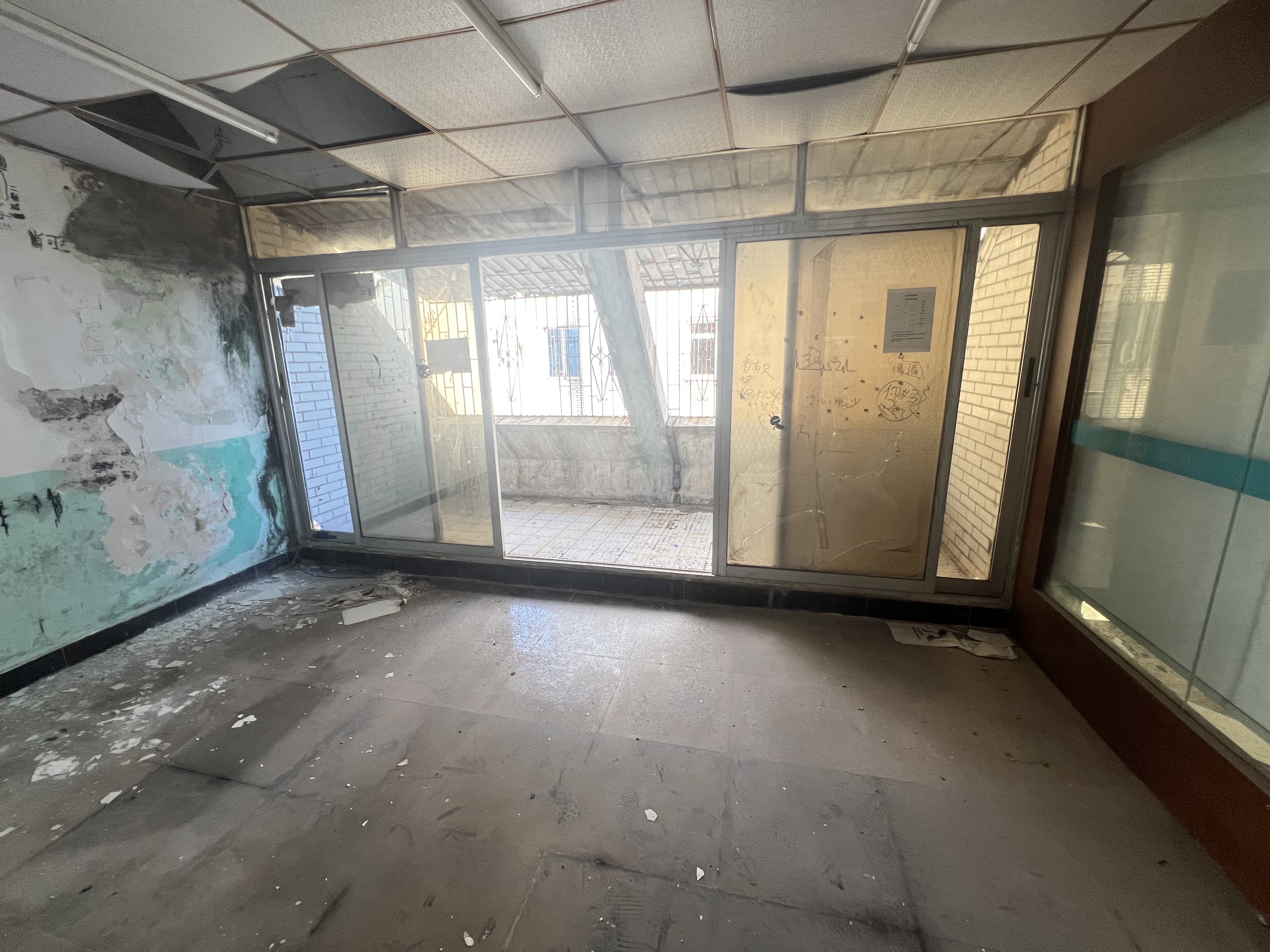 九都大厦 12室2厅3卫 25000.0元/月 九都大厦 12室2厅3卫 25000.0元/月室内图