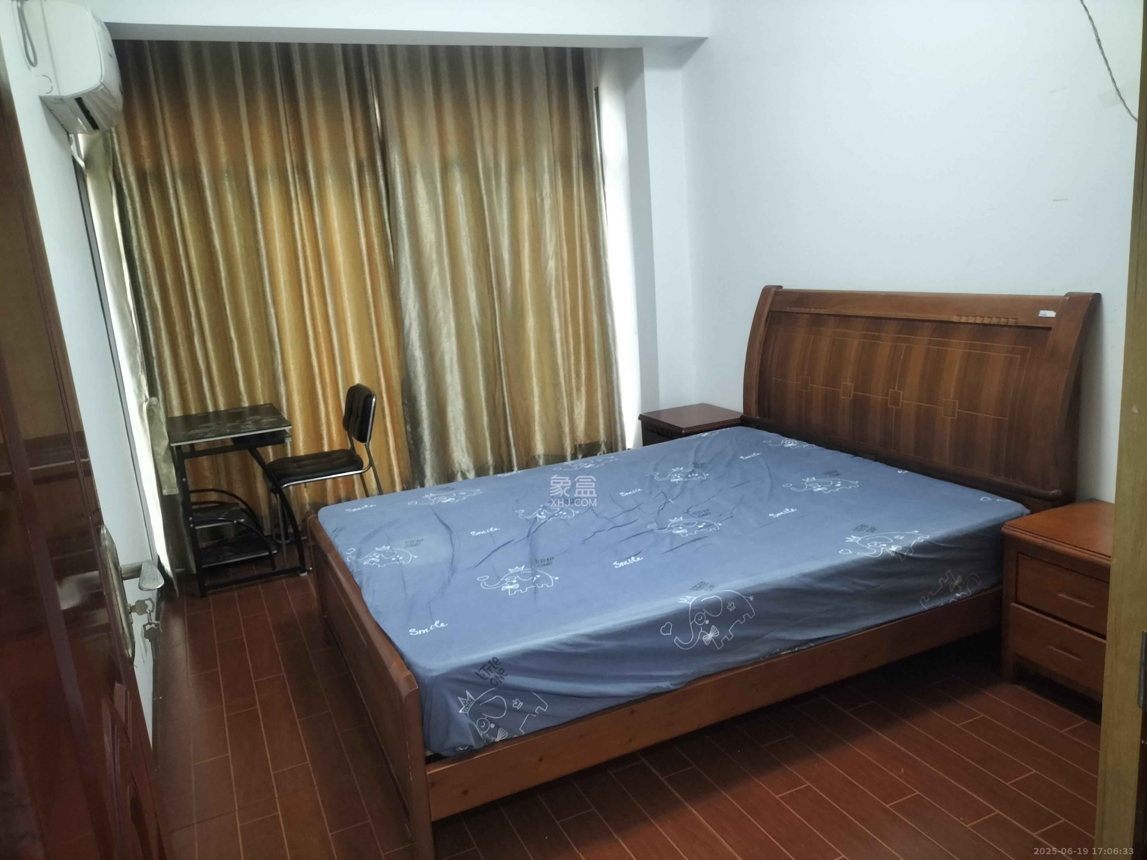 家兴苑  3室2厅1卫    2200.0元/月室内图