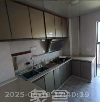 三江花中城 3室2厅1卫 2700.0元/月 三江花中城 3室2厅1卫 2700.0元/月室内图