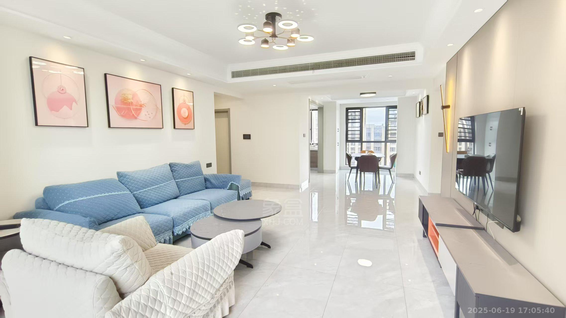 中泰财富湘江 3室2厅2卫 2800.0元/月 中泰财富湘江 3室2厅2卫 2800.0元/月室内图