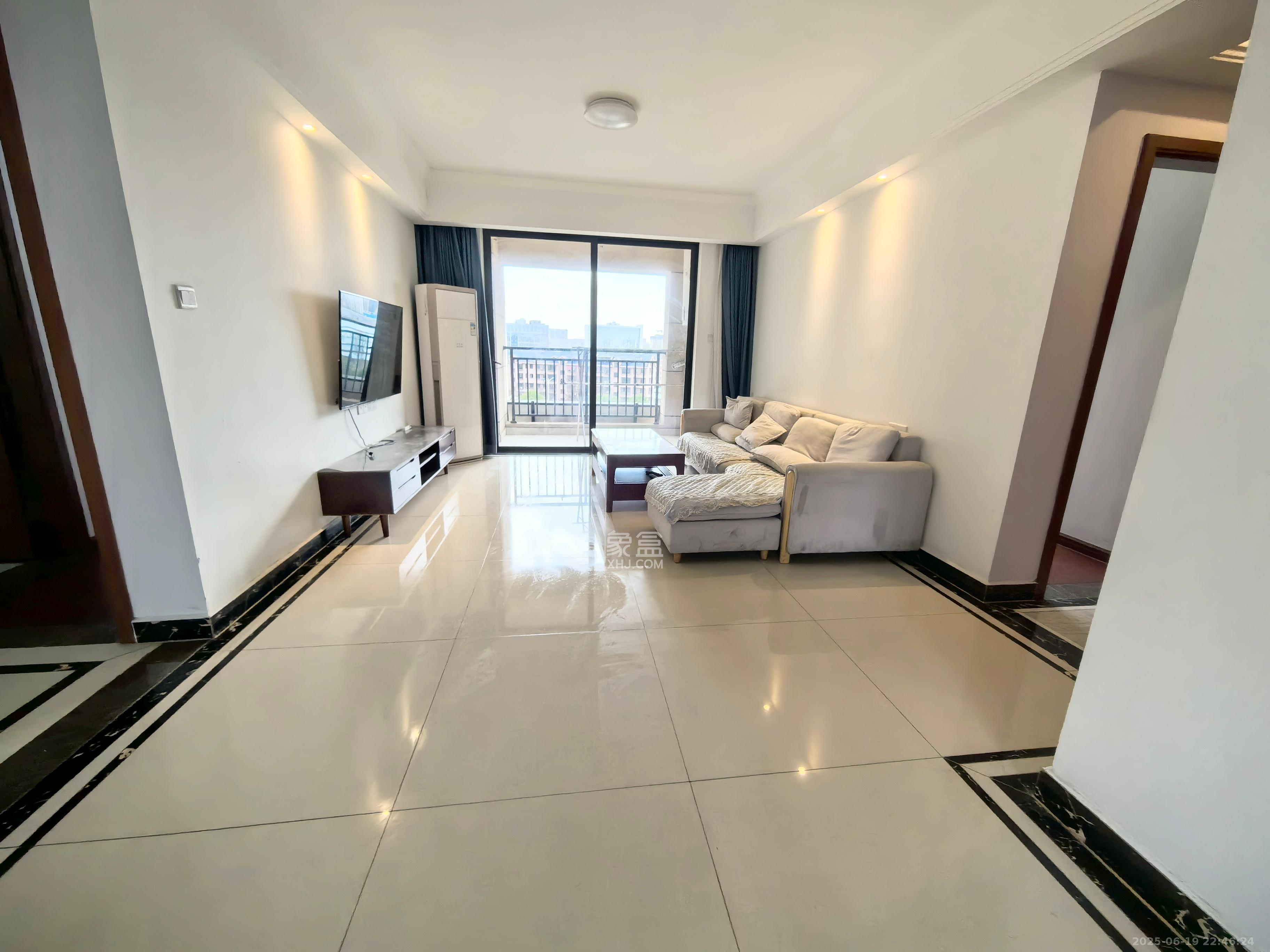 中海新城熙岸(中信新城五期) 3室2厅2卫 2200.0元/月 中海新城熙岸(中信新城五期) 3室2厅2卫 2200.0元/月室内图