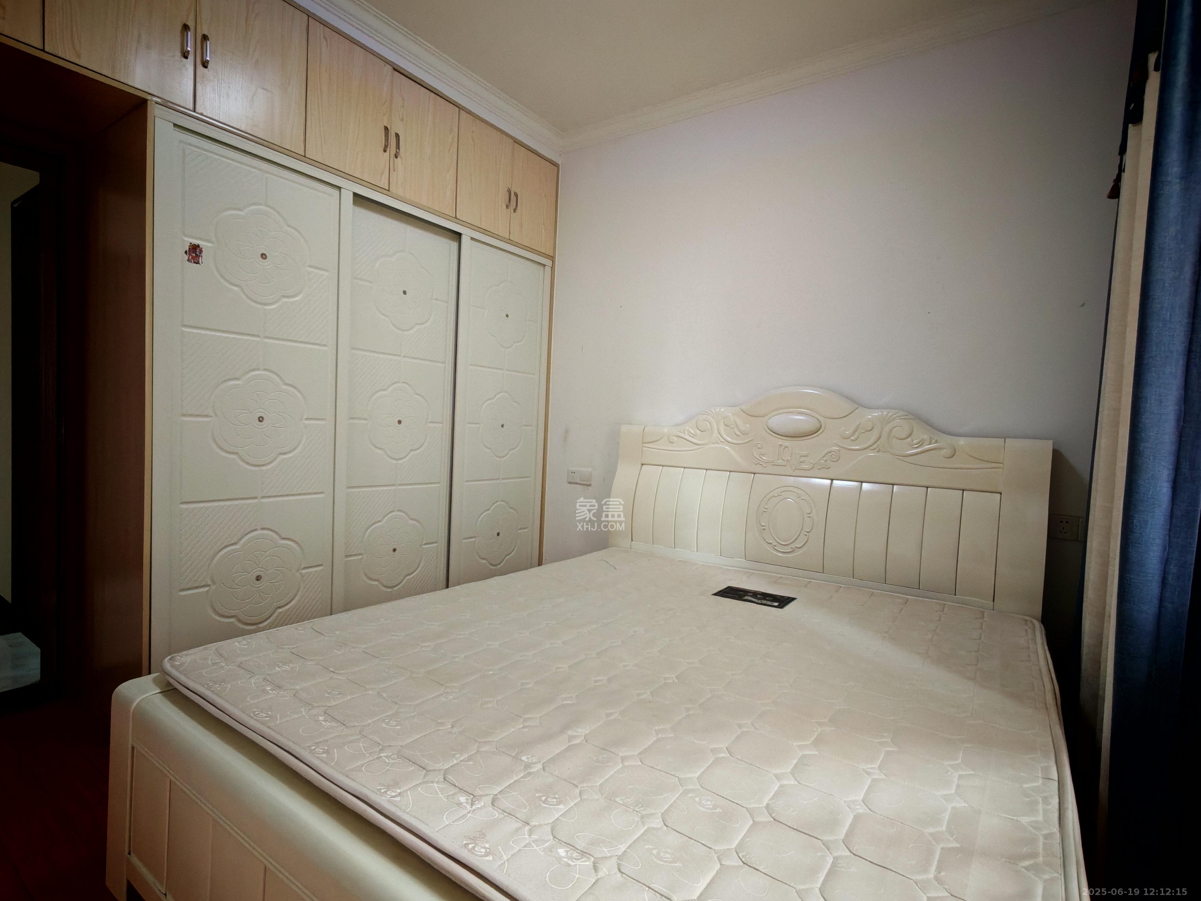 嘉顺苑  2室2厅1卫    2000.0元/月室内图