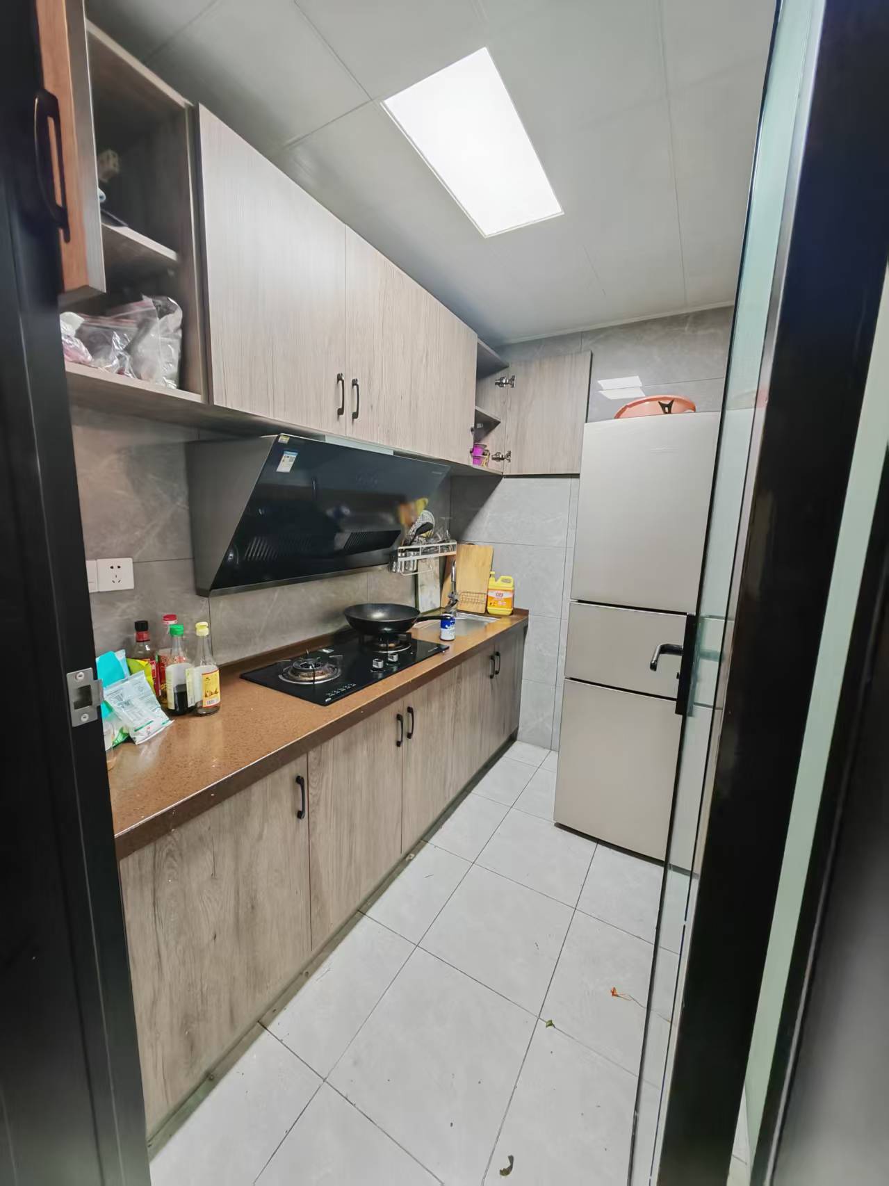 雄森国际 1室1厅1卫 1600.0元/月 雄森国际 1室1厅1卫 1600.0元/月室内图