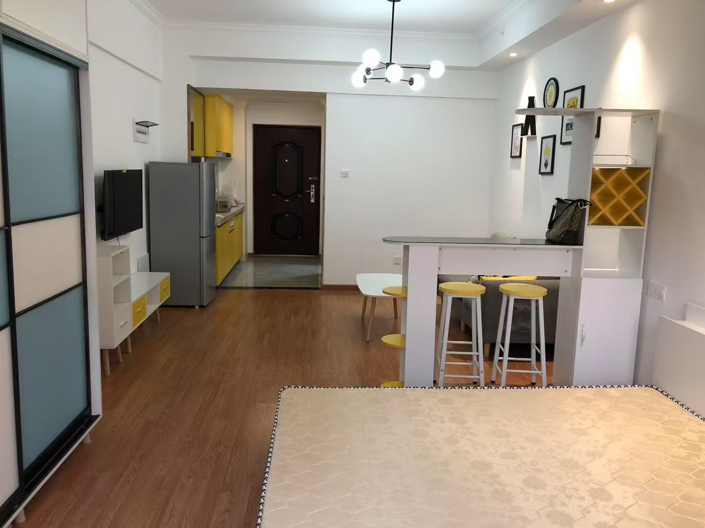 五江碧桂园城市广场 1室1厅1卫 1000.0元/月 五江碧桂园城市广场 1室1厅1卫 1000.0元/月室内图