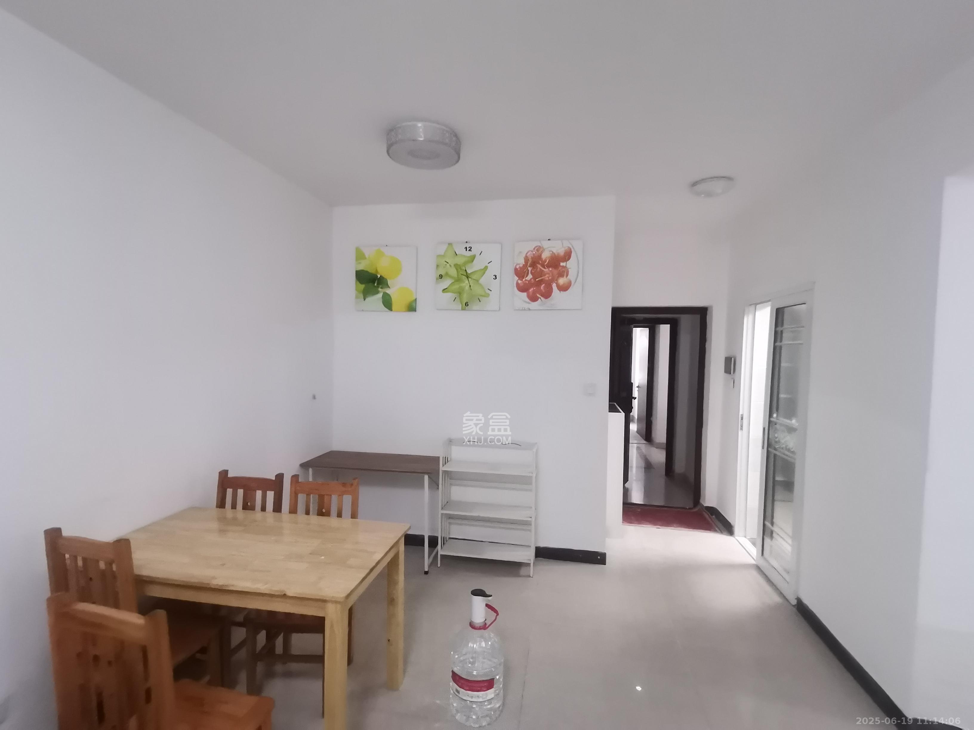 中国铁建梅溪青秀一期 3室2厅1卫 2600.0元/月 中国铁建梅溪青秀一期 3室2厅1卫 2600.0元/月室内图