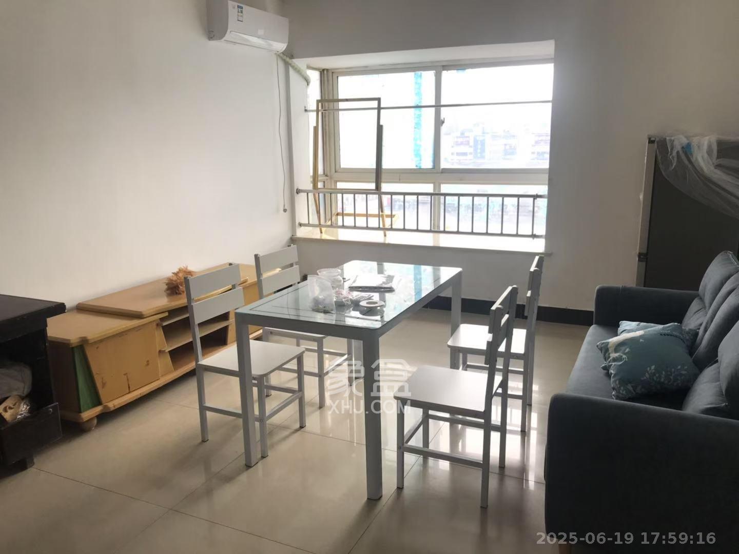 星典时代 3室2厅1卫 2100.0元/月 星典时代 3室2厅1卫 2100.0元/月室内图