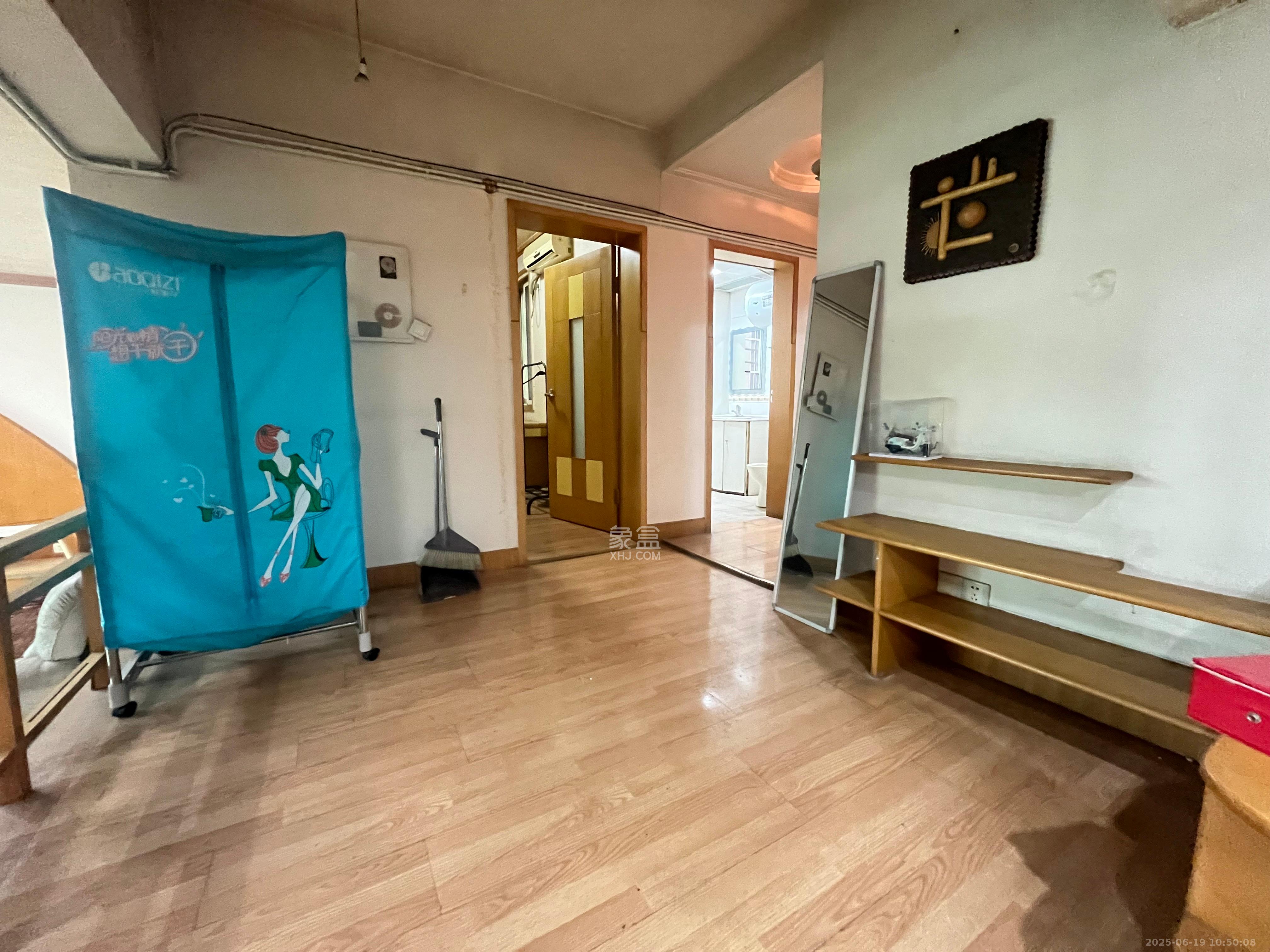 咸嘉新村嘉文苑 3室2厅2卫 2300.0元/月 咸嘉新村嘉文苑 3室2厅2卫 2300.0元/月室内图