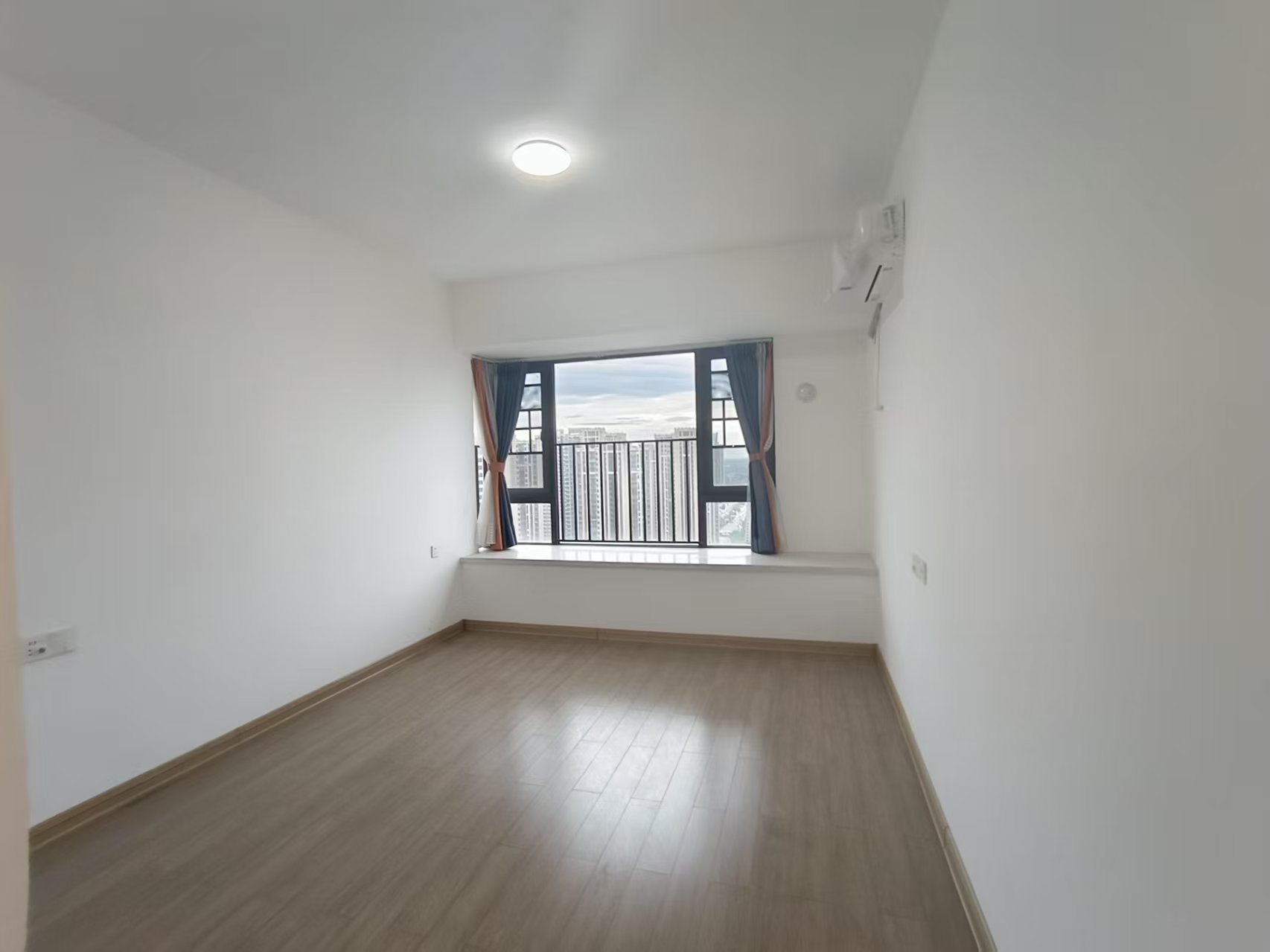 美的翰城 3室2厅2卫 90.00万 美的翰城 3室2厅2卫 90.00万室内图