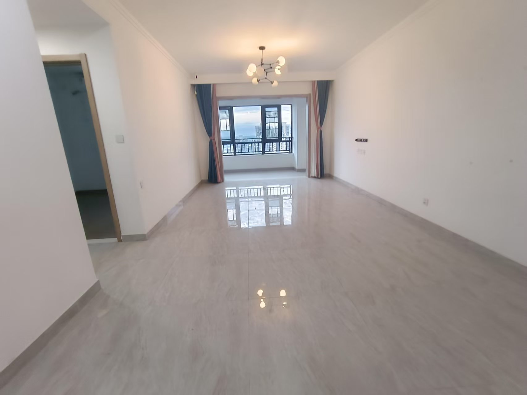 美的翰城 3室2厅2卫 90.00万 美的翰城 3室2厅2卫 90.00万室内图