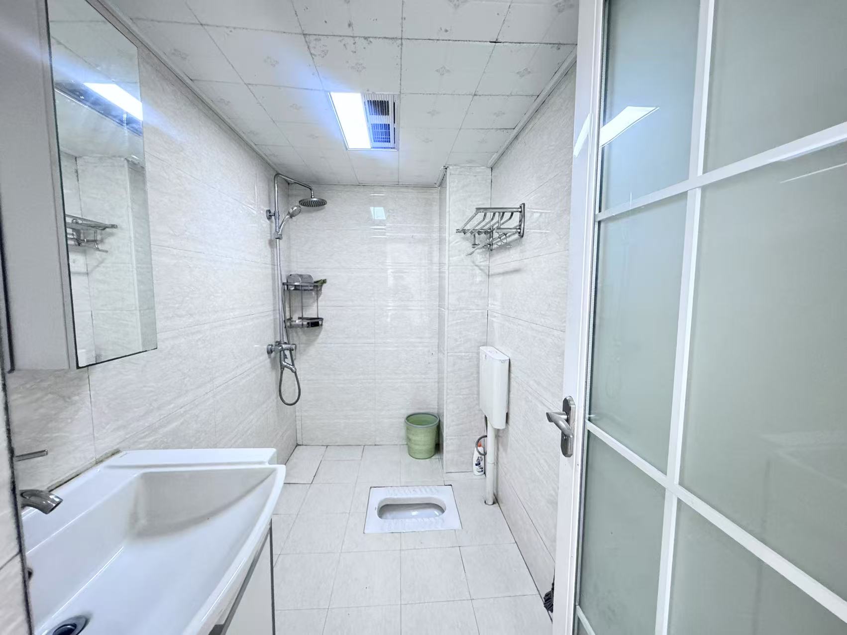 芦淞区荷叶名苑 4室2厅2卫 48.8万 芦淞区荷叶名苑 4室2厅2卫 48.8万室内图