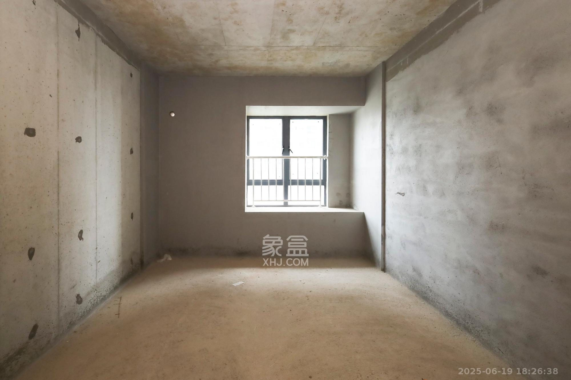 嘉宇北部湾BC区  4室2厅2卫    67.0万 嘉宇北部湾BC区  4室2厅2卫    67.0万卧室