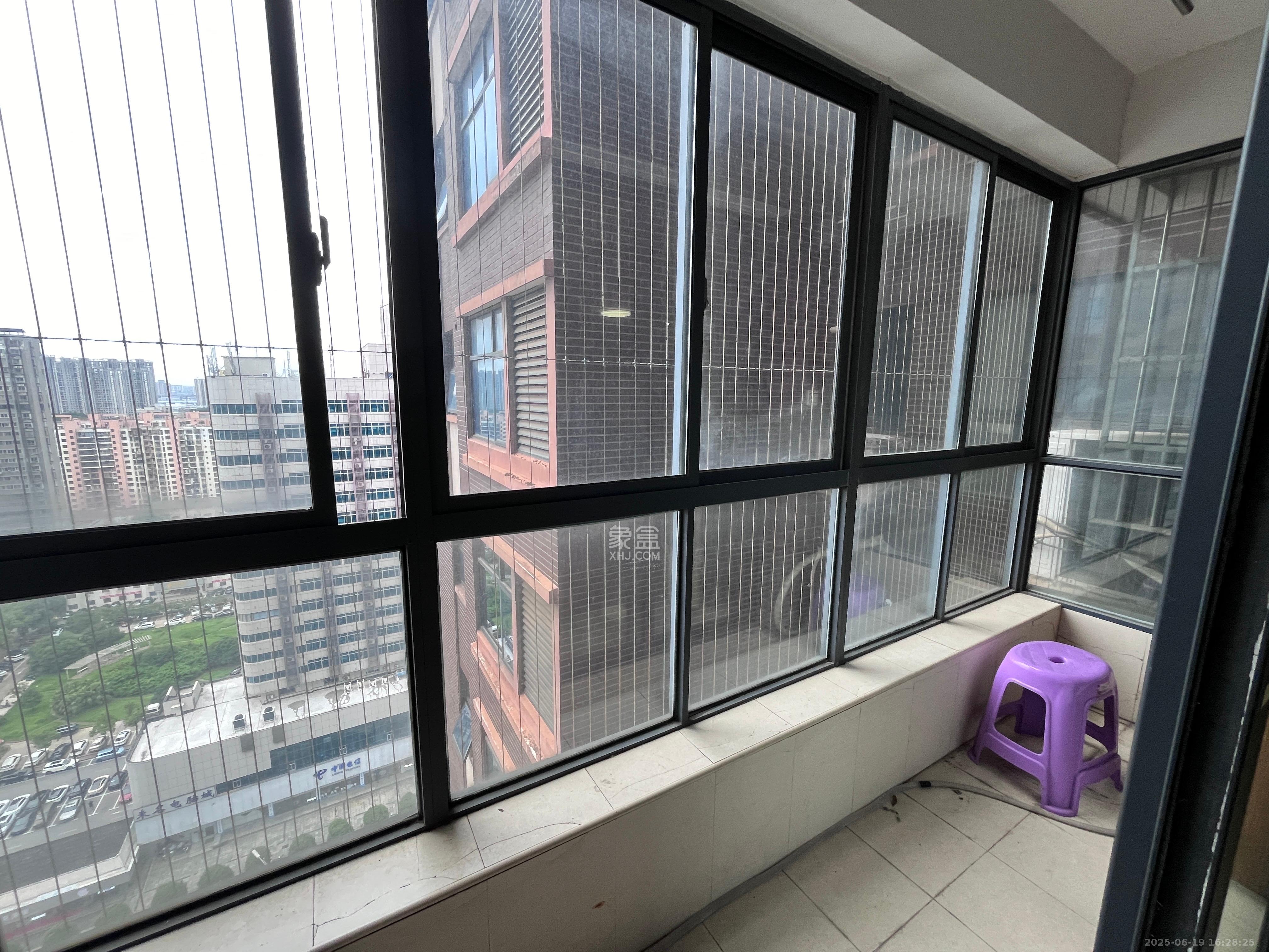 尚城 4室2厅2卫 2500.0元/月 尚城 4室2厅2卫 2500.0元/月室内图